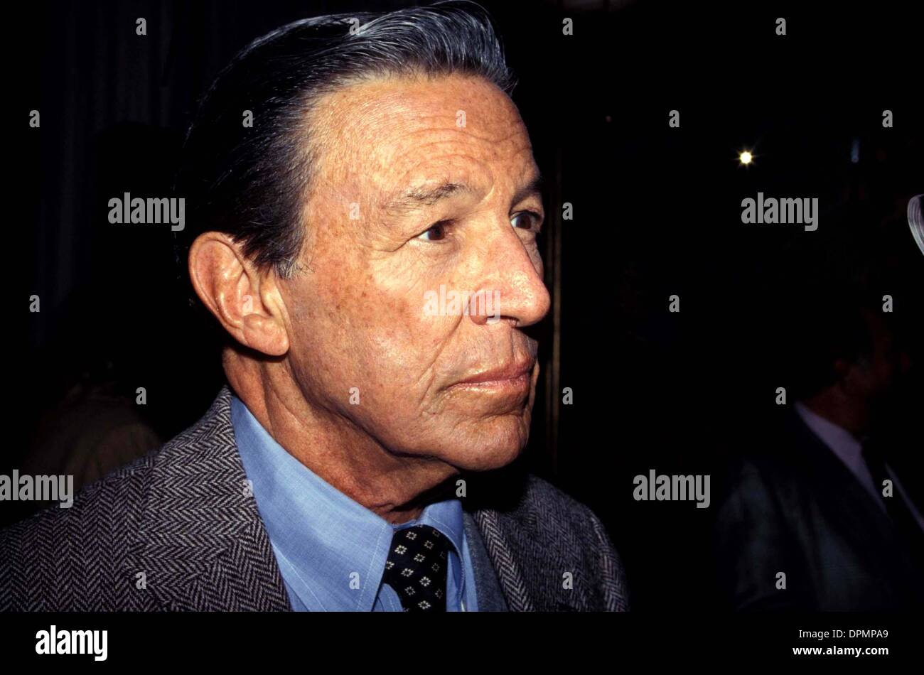 Apr. 13, 2006 - Mike Wallace.16327.PLAYBOY GETTA PARTE PER LIZ SMITH A MORTIMERS .01-08-1992. JAMES COLBURN- - Foto(Immagine di credito: © Globo foto/ZUMAPRESS.com) Foto Stock