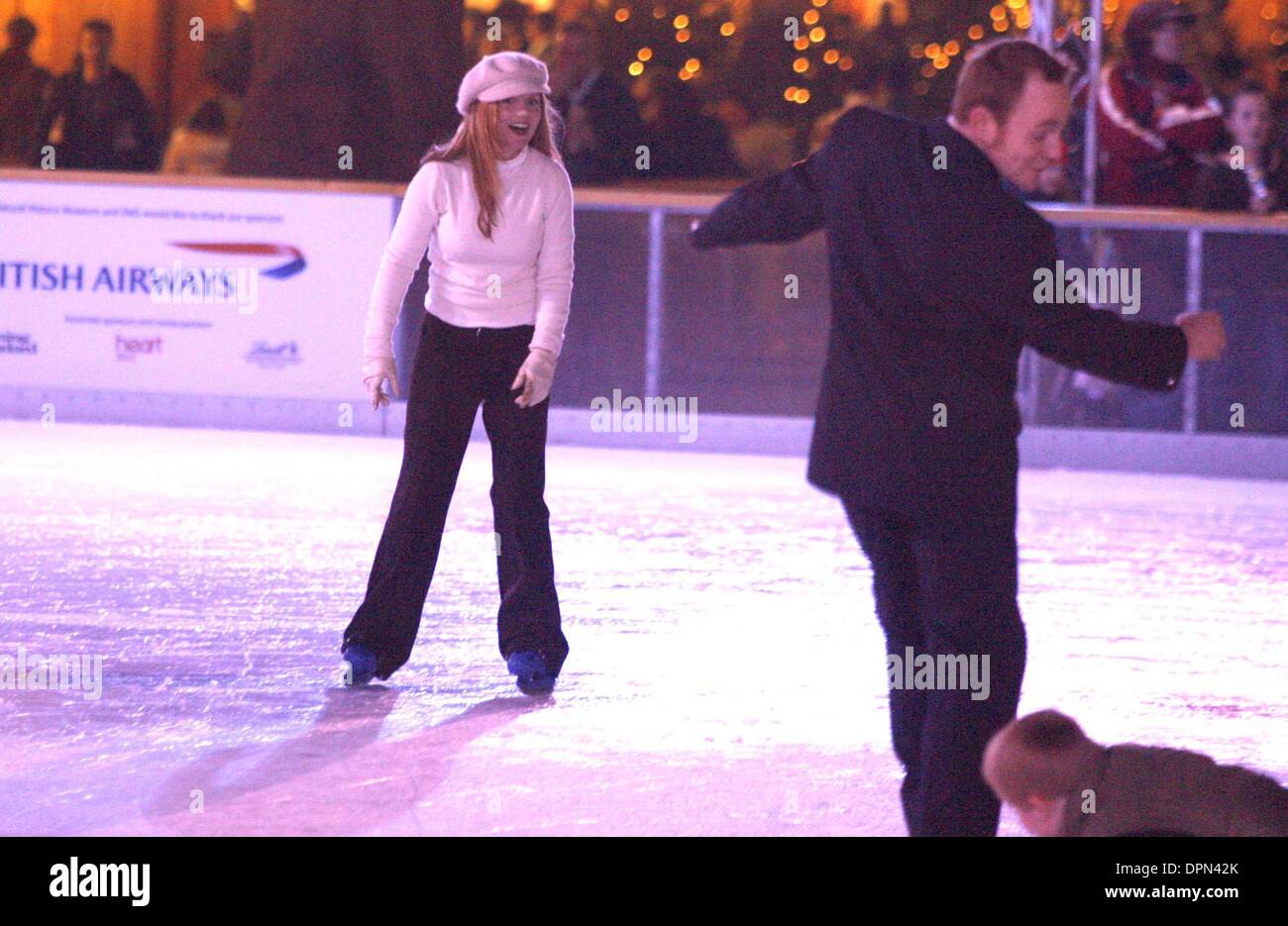 Dic. 28, 2006 - Londra, Regno Unito - Marco Chilton- .com 12-28-2006 001836..GERI HALLIWELL..Geri Halliwell e Victoria Beckham prendere le famiglie Ice Skating-Natural Museo della Storia di pattinaggio su ghiaccio, Knightbridge, Londra, Regno Unito..K51186(Immagine di credito: © Globo foto/ZUMAPRESS.com) Foto Stock