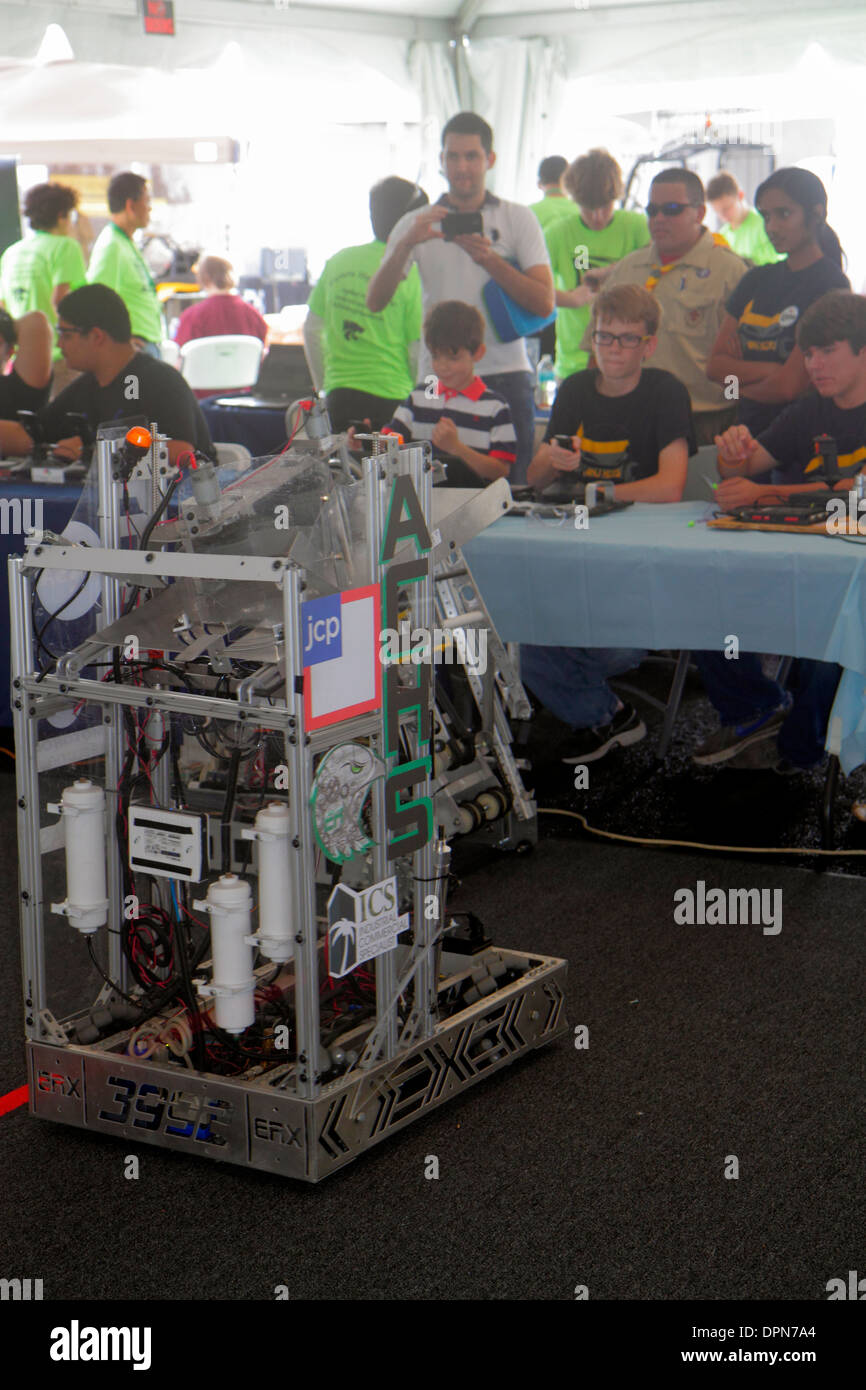 Miami Florida,Homestead,Speedway,DARPA Robotics Challenge Trials,Exhibition collection,Student students Education alunni,ragazzi,maschi k Foto Stock
