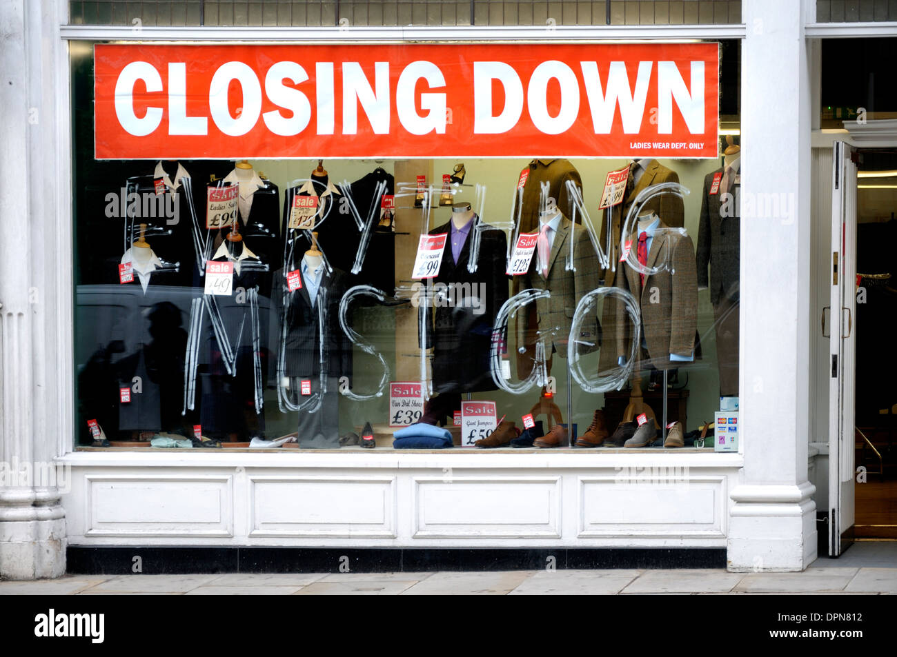 Londra, Inghilterra, Regno Unito. Chiusura in vendita in Fleet Street Foto Stock