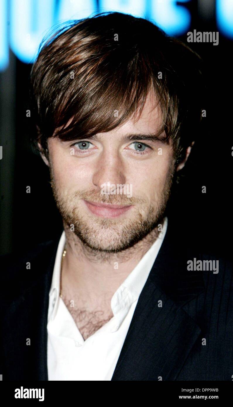 Nov. 14, 2006 - Leicester Square, Londra, Inghilterra - JONAS ARMSTRONG.attore.ROYAL PRESTAZIONI E PREMIERE MONDIALE DI CASINO ROYALE.L'Odeon, Leicester Square, London, England..14 Novembre 2006.K50740... Tim Matthews/ / 2006.(Immagine di credito: © Globo foto/ZUMAPRESS.com) Foto Stock