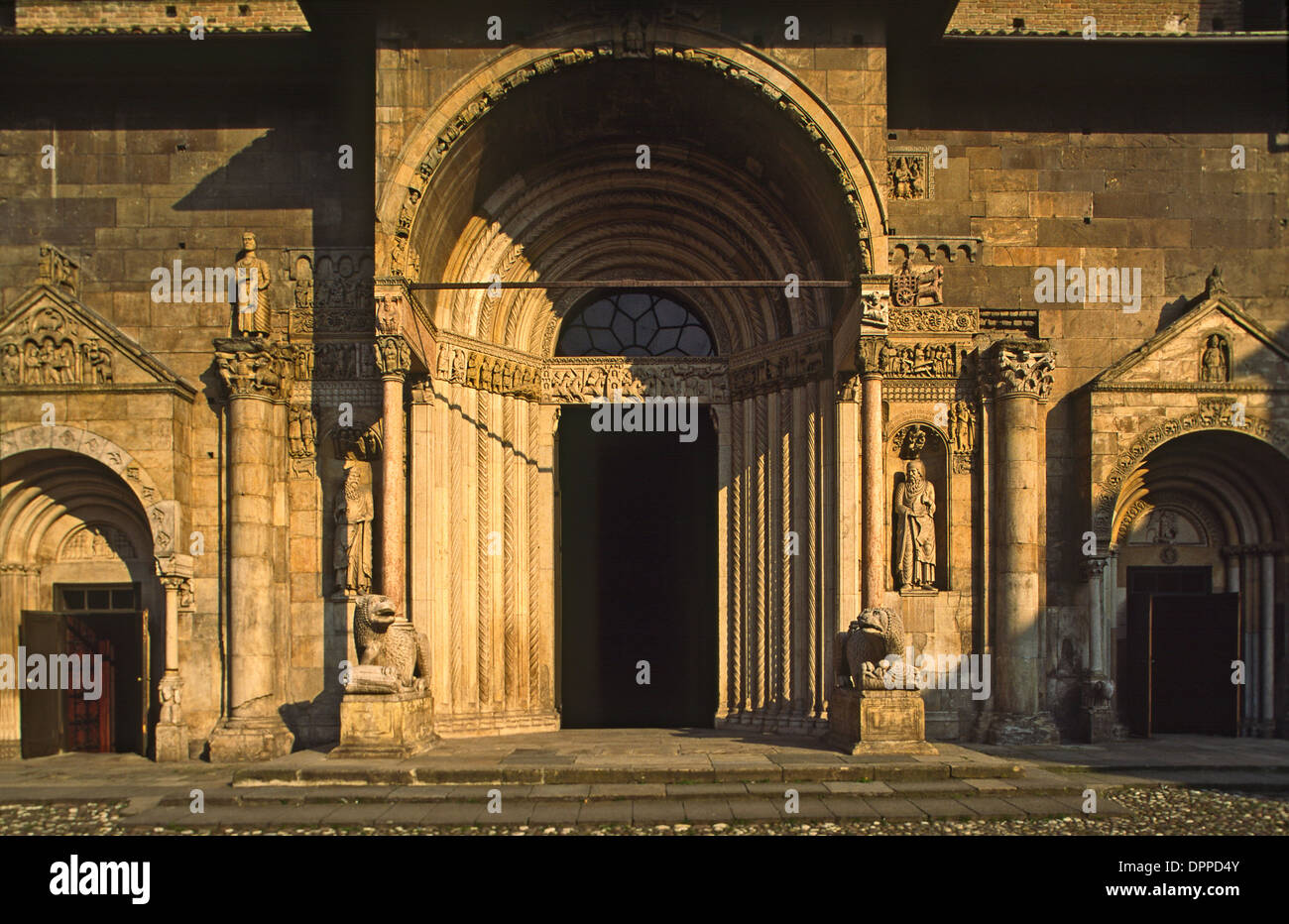 Fidenza più famoso edificio è cattedrale del XII secolo dedicata a Domninus di Fidenza Foto Stock