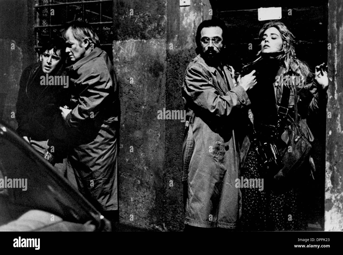 Mar 29, 2006 - ANNO DELLA PISTOLA.ANDREW MCCARTHY LOU CASTEL MATTIA SBRAGIA sharon stone 1991. Fornito da TV-FILM STILL(Immagine di credito: © Globo foto/ZUMAPRESS.com) Foto Stock