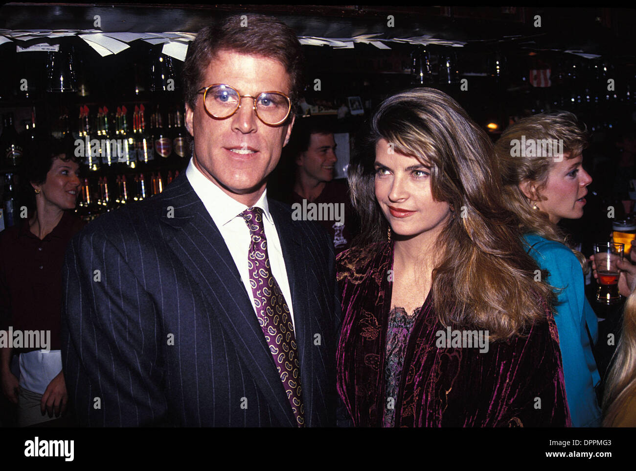 Sett. 21, 2006 - Ted Danson con Kirstie Alley A CHEERS 200esima puntata PARTY A BULL E FINCH 11-07-1990.A6724.fornito dal credito (Immagine: © Globo foto/ZUMAPRESS.com) Foto Stock