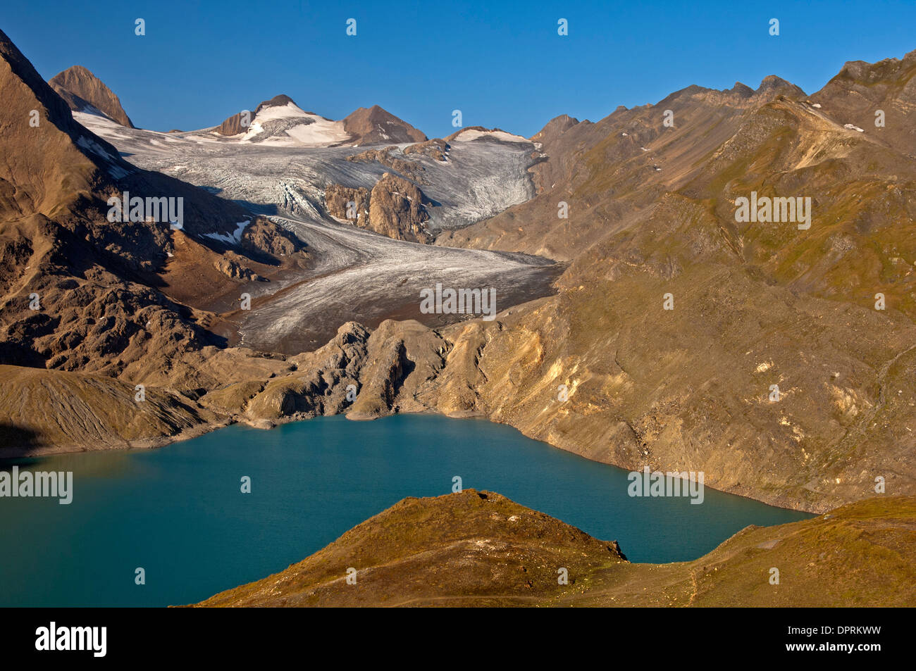Lago Griessee, Mt. Blinnenhorn e glacier Griesgletscher, Alpi Lepontine, Vallese, Svizzera Foto Stock