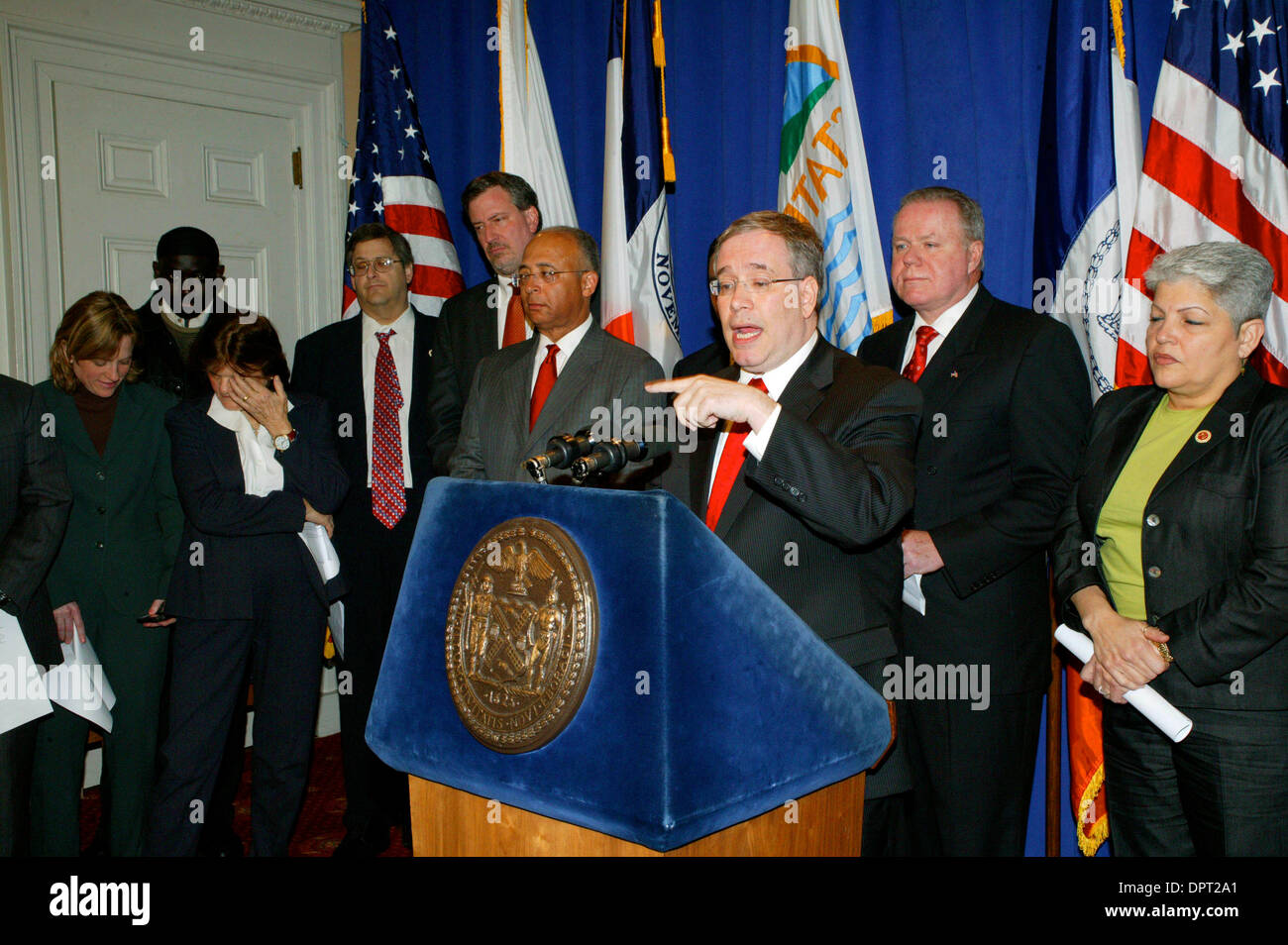 Federazione unita degli insegnanti , ABC migliore piano di capitale e città N.Y.membri del Consiglio con i funzionari eletti attesa conferenza stampa presso il Municipio 28-01-2009.Foto di Bruce Cotler-Globe foto, inc..K60953BCO. Manhattan Boro Presidente Scott Stringer (credito Immagine: © Bruce Cotler/Globe foto/ZUMAPRESS.com) Foto Stock