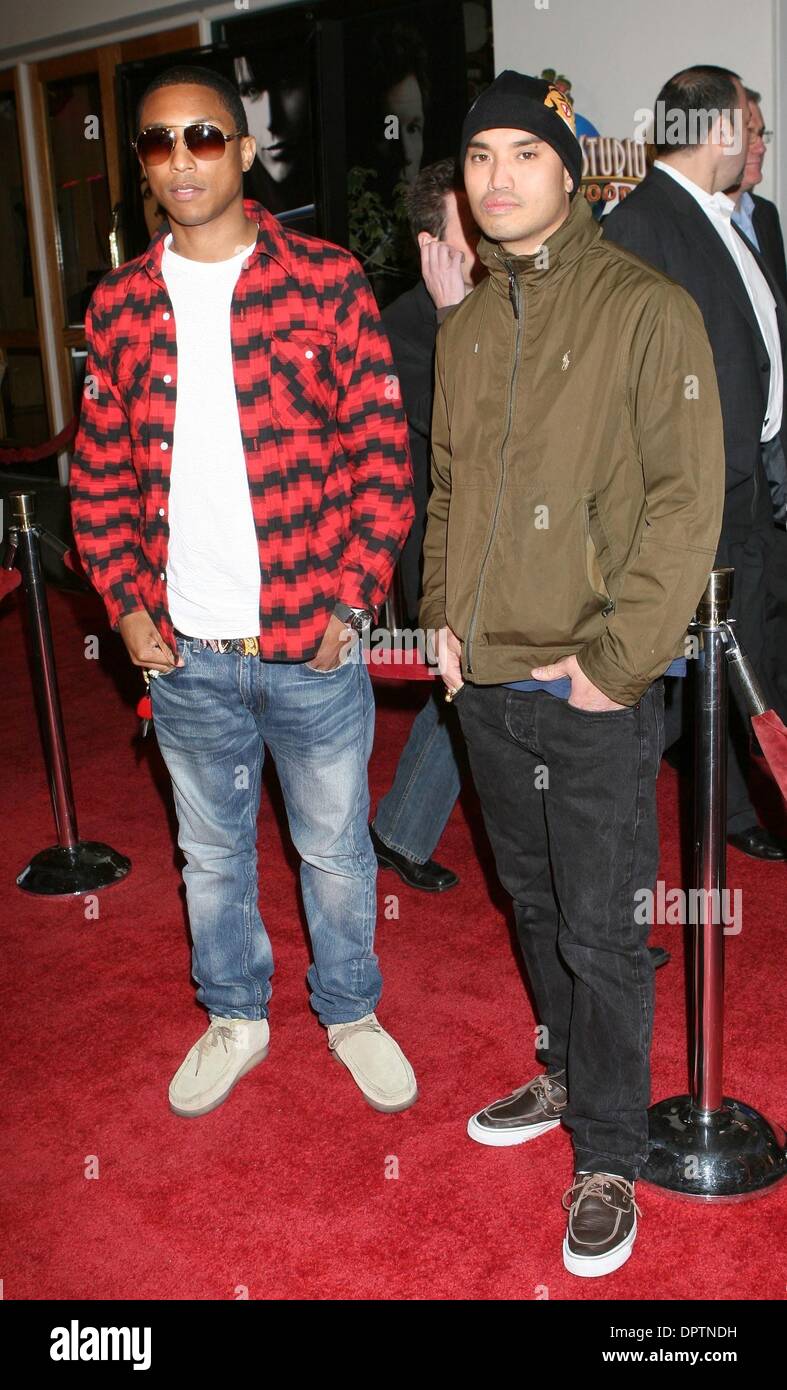 Mar 12, 2009 - Los Angeles, California, Stati Uniti d'America - Rapper Pharrell Williams e CHAD HUGO al 'Fast & Furious' Premiere Mondiale tenutasi presso l'Anfiteatro Gibson, Universal Studios. (Credito Immagine: Â© Paul Fenton/ZUMA Press) Foto Stock