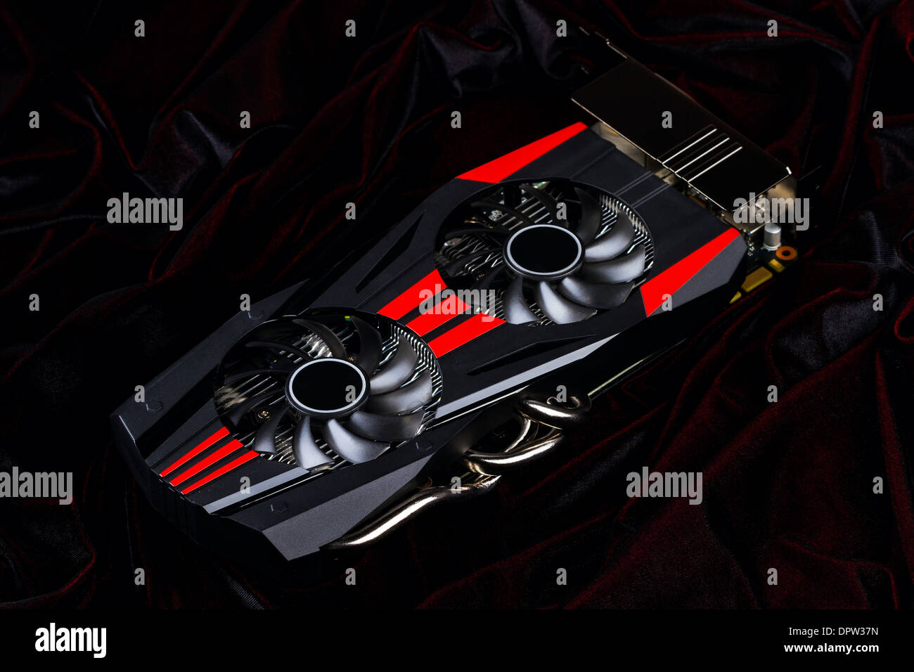 Scheda grafica sul rosso scuro Foto Stock