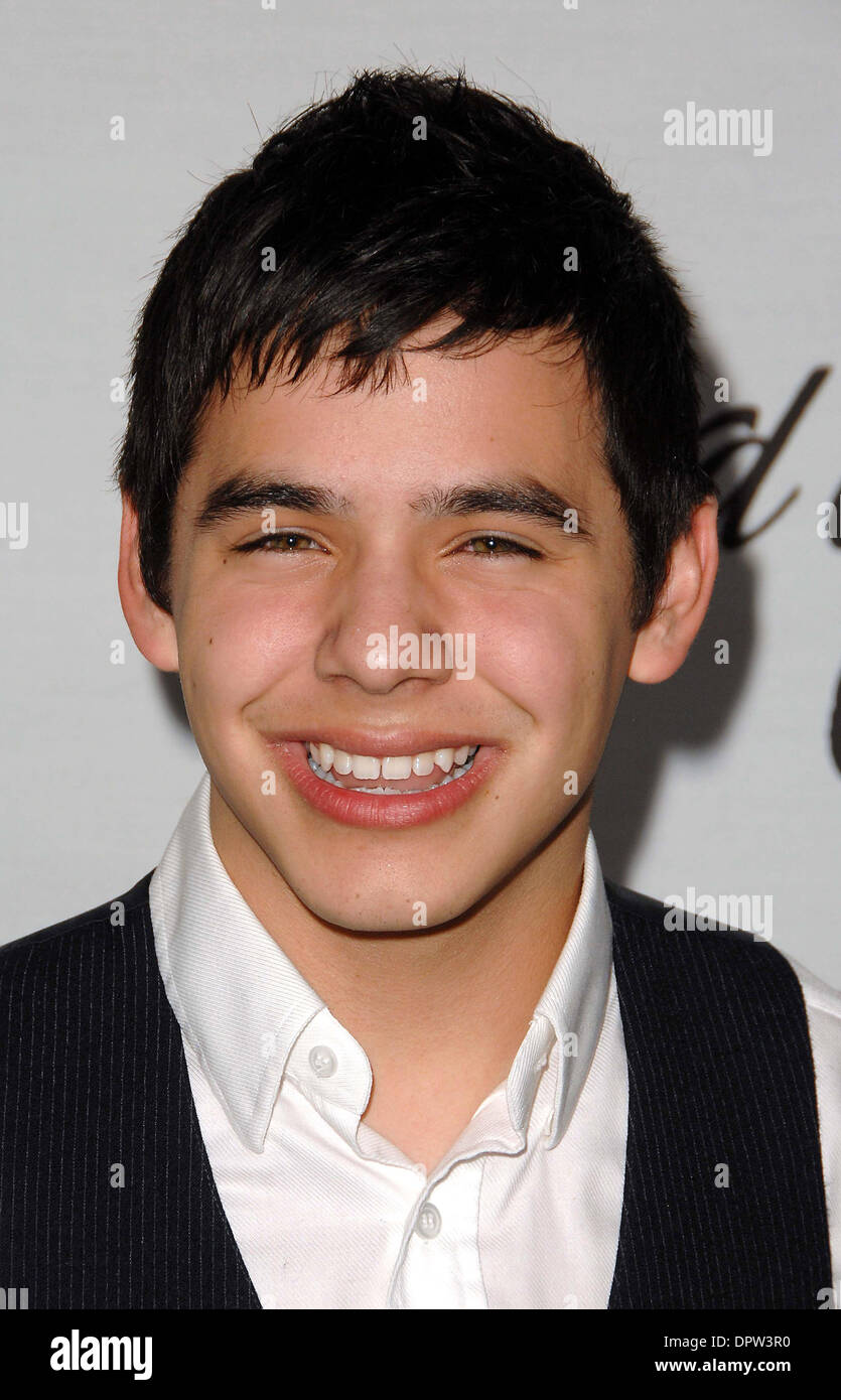 Dicembre 2, 2008 - Quarta edizione dell ''Strada per una cura " Gala allo Hyatt Regency Century Plaza di Los Angeles, CA 12-02-2008....l'immagine: David Archuleta.... James Diddick/ K60473JDI(Immagine di credito: © Globo foto/ZUMAPRESS.com) Foto Stock