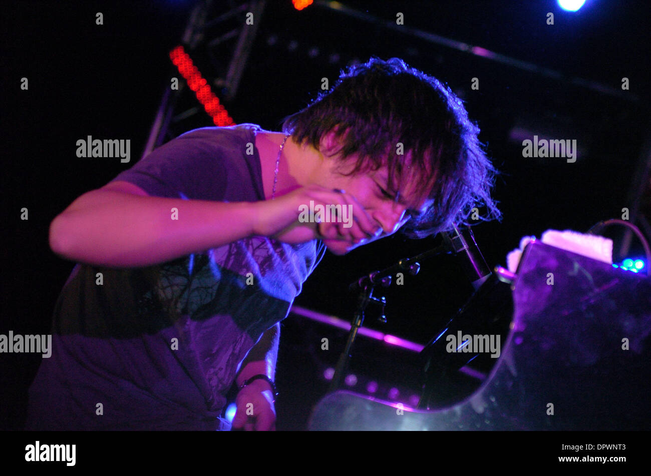 Jan 19, 2009 - Cannes, Francia - musicista JAMIE CULLUM esecuzione dal vivo sul palco al MIDEM 2009. Il mondo della musica comunità evento annuale MIDEM, industria musicale del più grande evento BtoB raggruppa 9.000 professionisti provenienti da 90 paesi per fare affari. (Credito Immagine: © Frederic Injimbert/ZUMA Press) Foto Stock