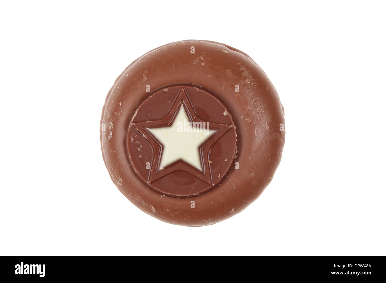 Il cioccolato al latte biscotto con cioccolato bianco stella isolata contro bianco Foto Stock