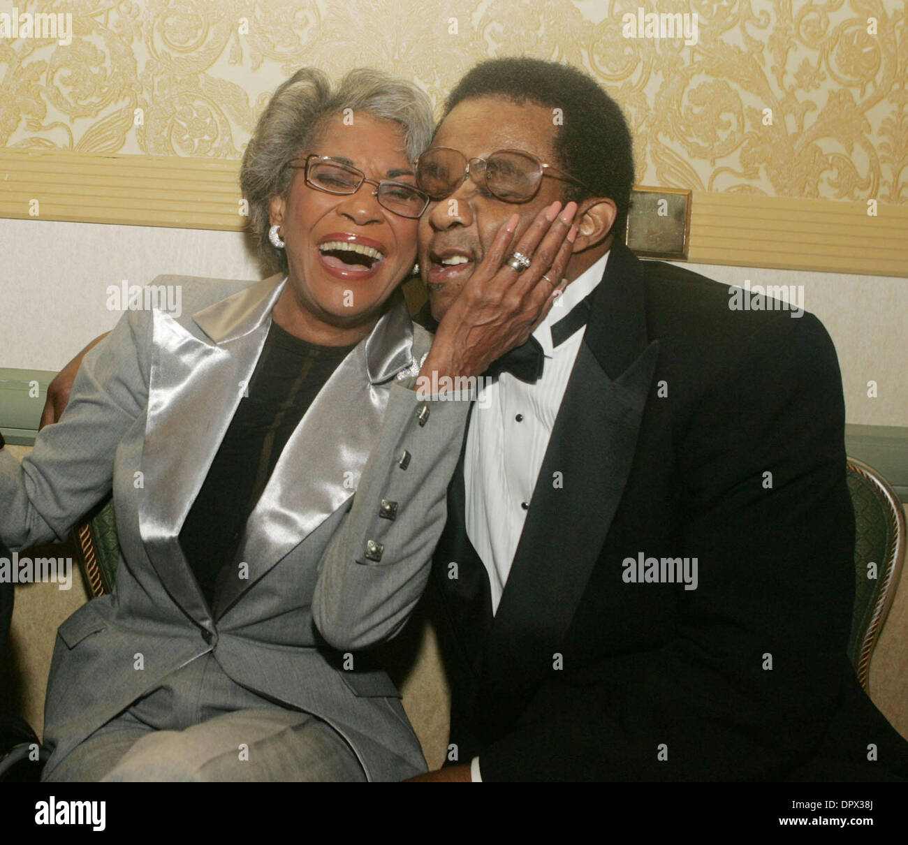 30 dic 2008 - Sherman Oaks, California, Stati Uniti d'America - vincitore di Grammy trumpeter musicista jazz FREDDIE HUBBARD, 70, (7 aprile 1938 - 29 dicembre 2008) è morto in un ospedale di malattia di cuore dopo aver subito un attacco di cuore nel novembre scorso. Hubbard ha vinto il suo Grammy nel 1972 per 'prima luce' ed è stato nominato un National Endowment for the Arts Jazz Master nel 2006. Foto di Jan 13, 2006; New York, NY, USA Foto Stock