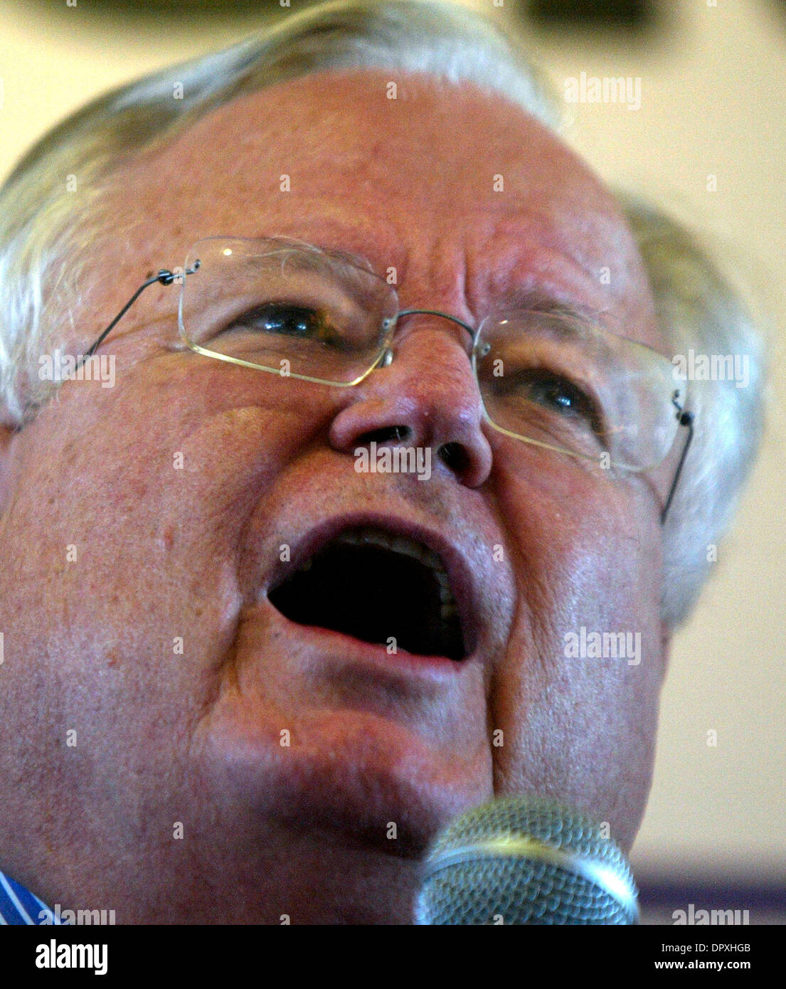 Maggio 05, 2009 - New Delhi NCR (regione della capitale nazionale), India - AMBASCIATORE ROBERT BLACKWILL, ex ambasciatore statunitense in India e Senior Fellow e Senior Advisor del presidente, RAND Corporation indirizzi in una sessione su "noi-India relazioni" organizzato congiuntamente dalla confederazione dell'industria indiana (CII) e Aspen Institute India. BLACKWILL detto entrambi i paesi dovrebbero intensificare Foto Stock