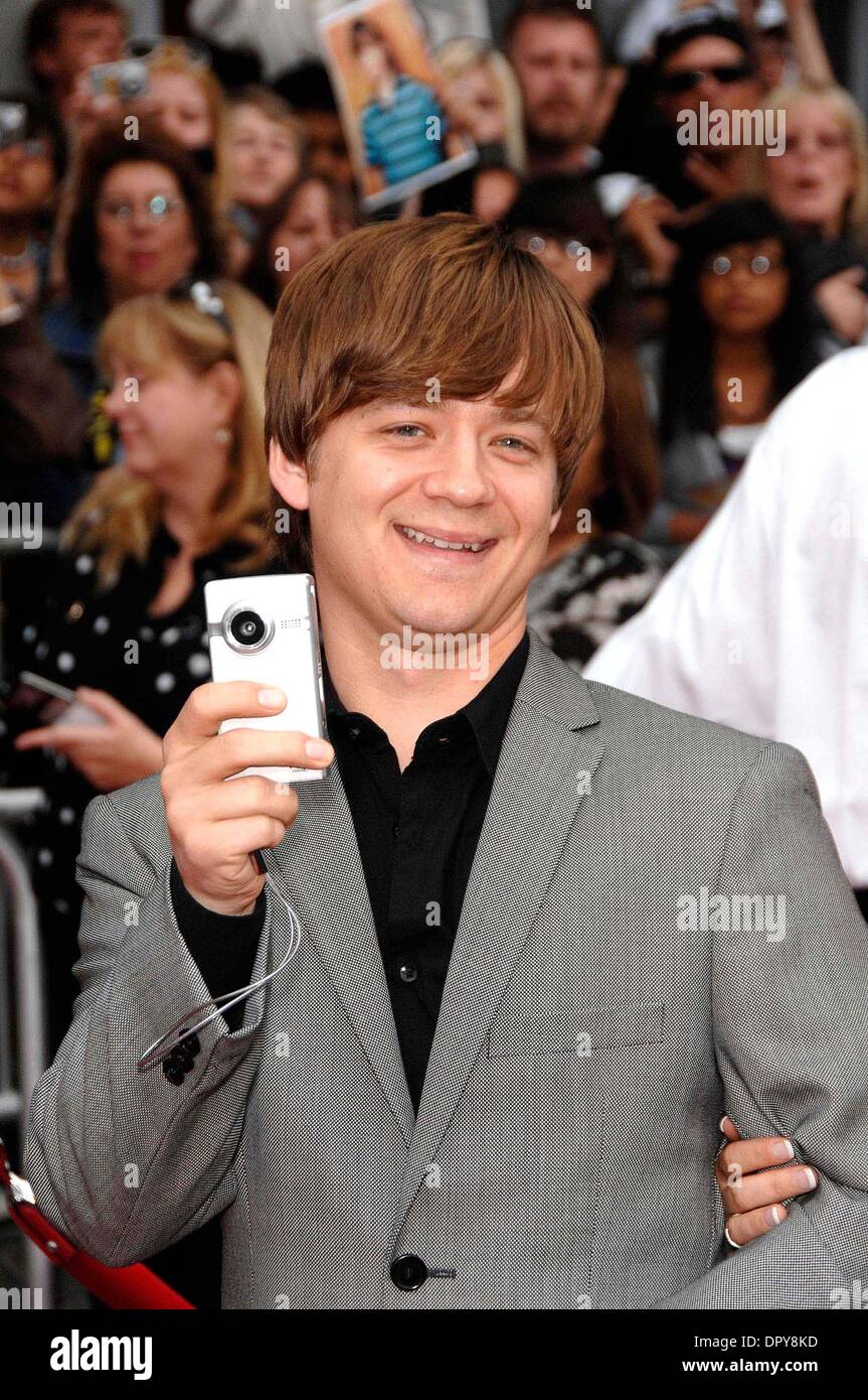 JASON EARLES durante la premiere del nuovo film di Walt Disney Pictures il film di Hannah Montana, tenutasi al El Capitan theater, il 4 aprile 2009 a Los Angeles..foto: Michael Germana - Globe foto.K61489MGE (credito Immagine: © Michael Germana Globo/foto/ZUMAPRESS.com) Foto Stock