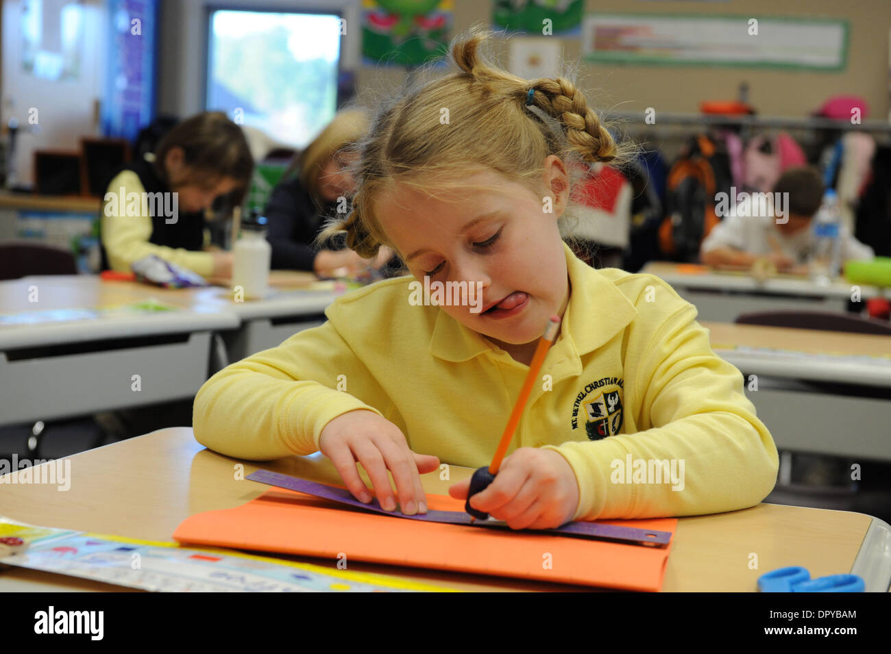 Feb 27, 2009 - Acworth, Georgia, Stati Uniti d'America - Asilo Nido studente con arte progetto North Cobb accademia cristiana Acworth, Georgia. (Credito Immagine: © Robin Nelson/ZUMA Press) Foto Stock