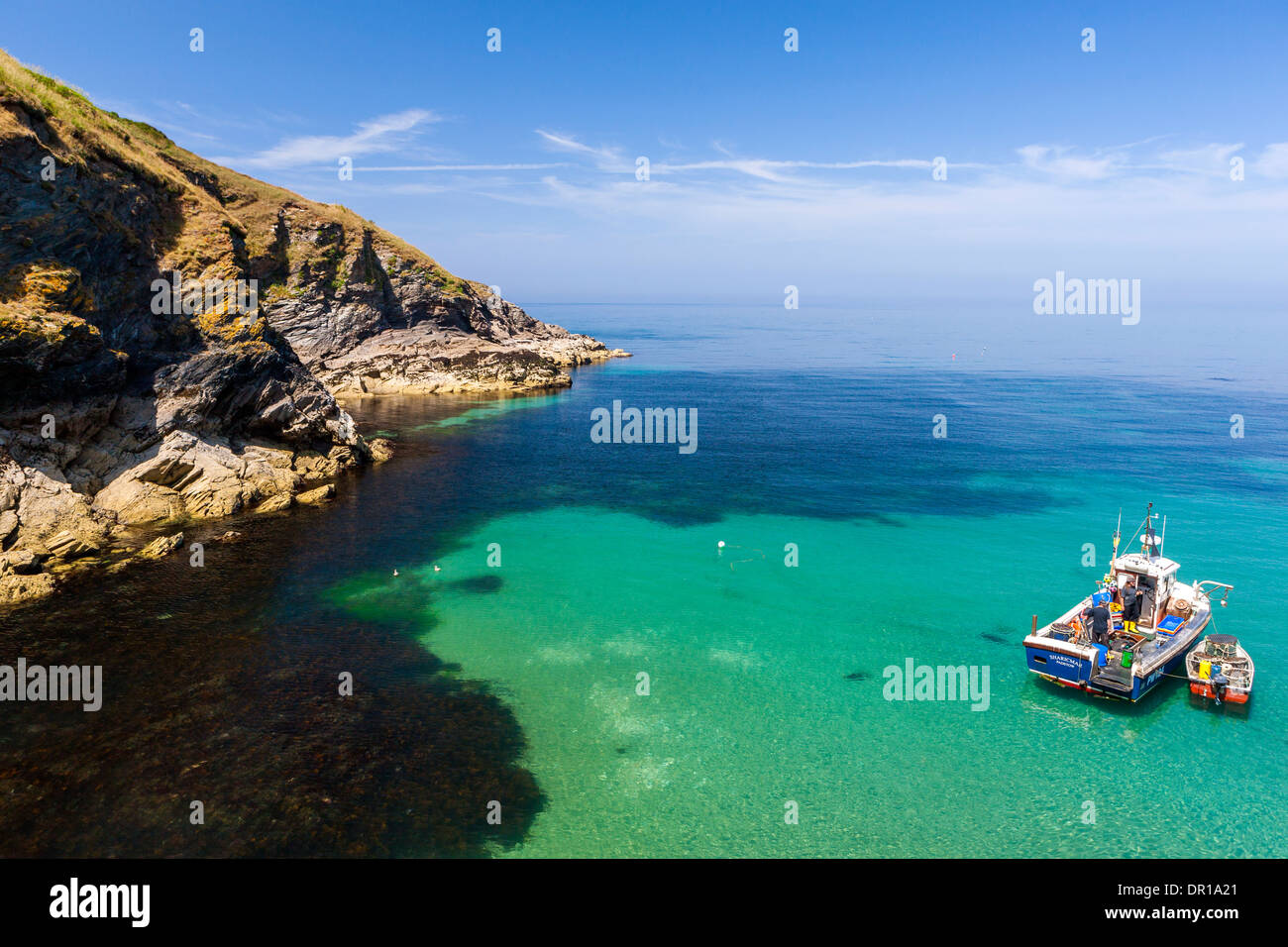 Barca da pesca, Port Isaac (Porthysek), North Cornwall, Inghilterra, Regno Unito. Foto Stock