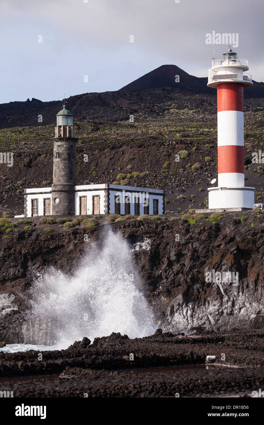 Vista sulla Fuencaliente stagni di sale al faro, La Palma Isole Canarie Spagna Foto Stock