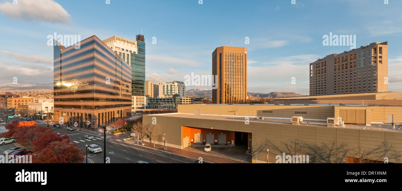 Intermountain west città di Boise, Idaho skyline nel tardo pomeriggio. Foto Stock
