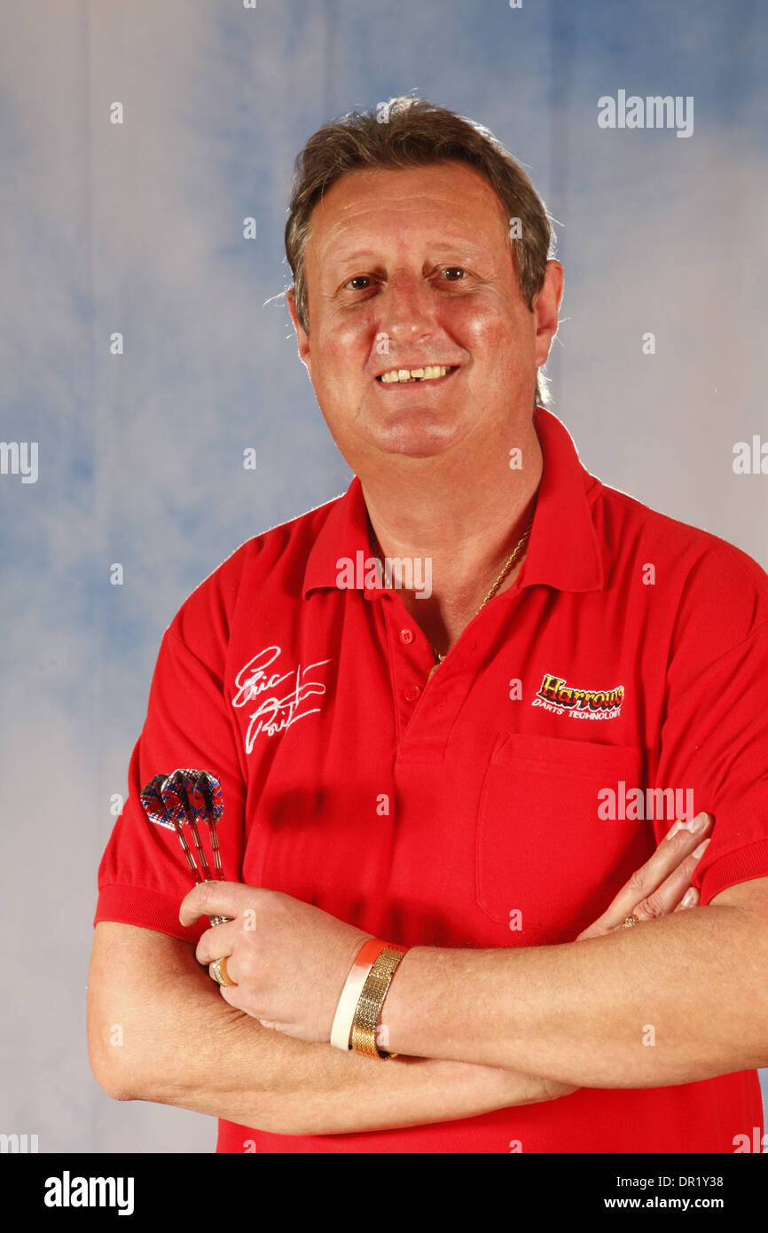 Eric bristow veterano campione del mondo di freccette player Foto Stock