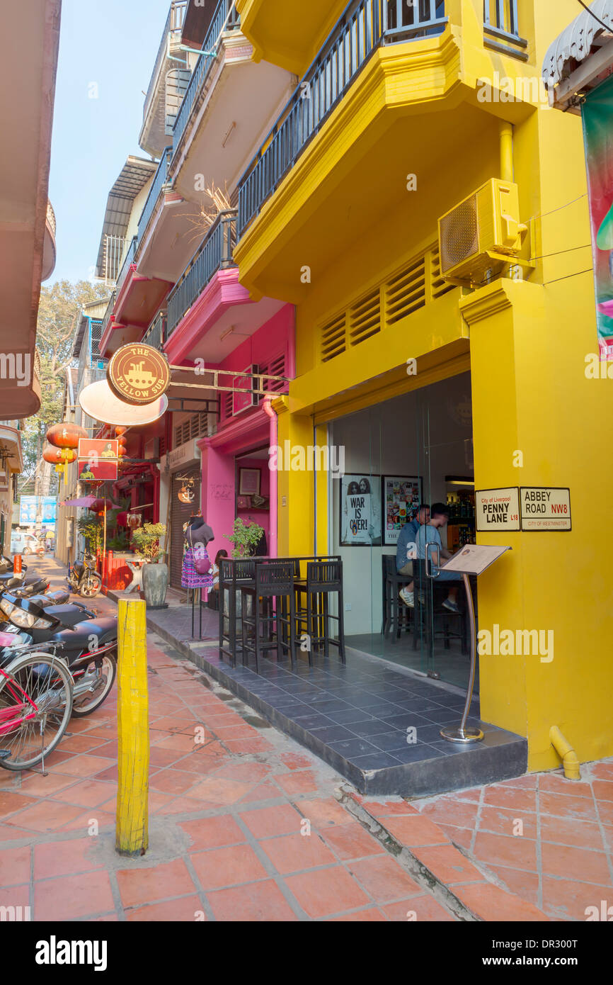 Ristoranti e bar nel pub street area di Siem Reap, Cambogia Foto Stock