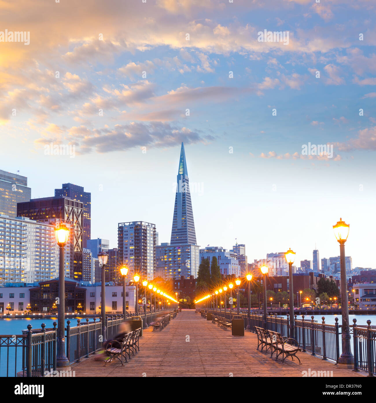 San Francisco Pier 7 tramonto in California USA Foto Stock