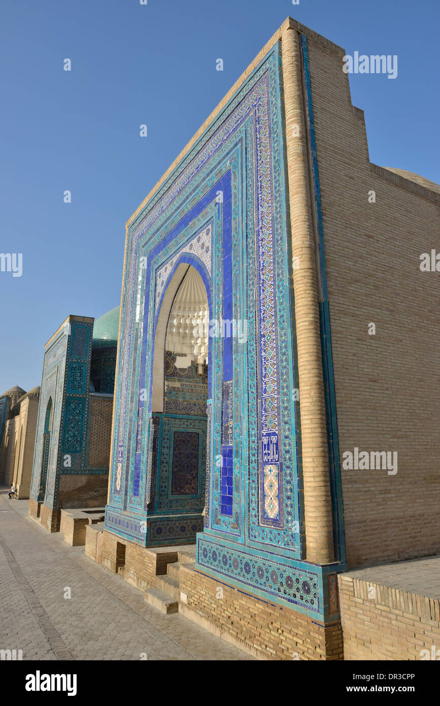 Architettura di Timurid, Shah-i-Zinda mausoleo complessa, Samarcanda, Uzbekistan Foto Stock
