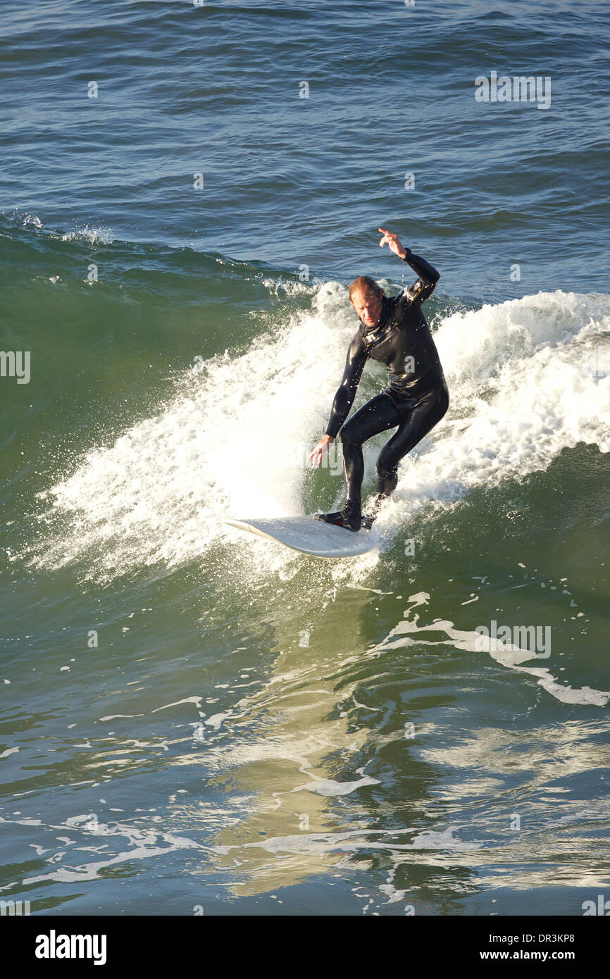 Weekend surf a Hermosa Beach, Los Angeles, California. Foto Stock