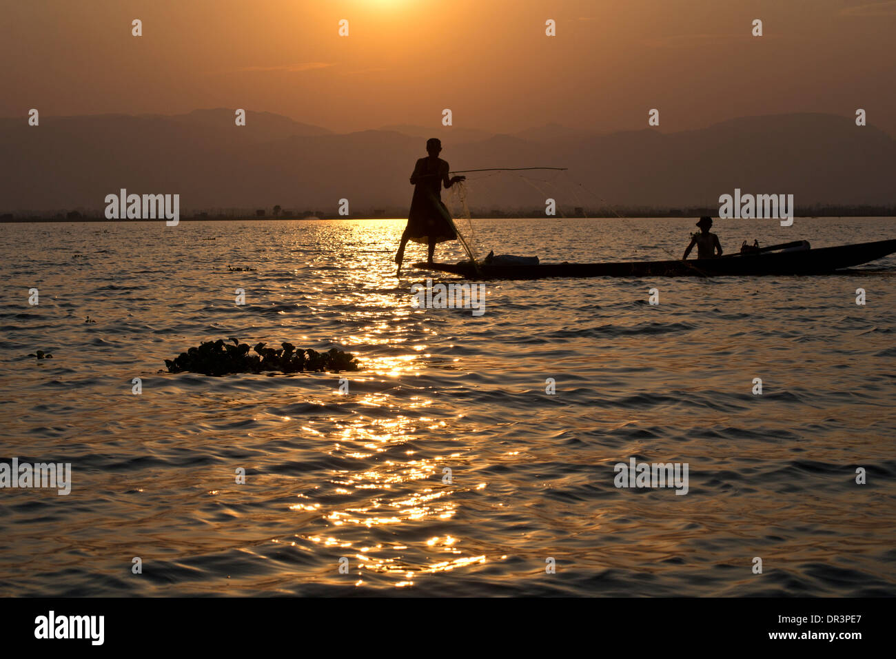 Barca da pesca, Lago Inle, Myanmar Foto Stock