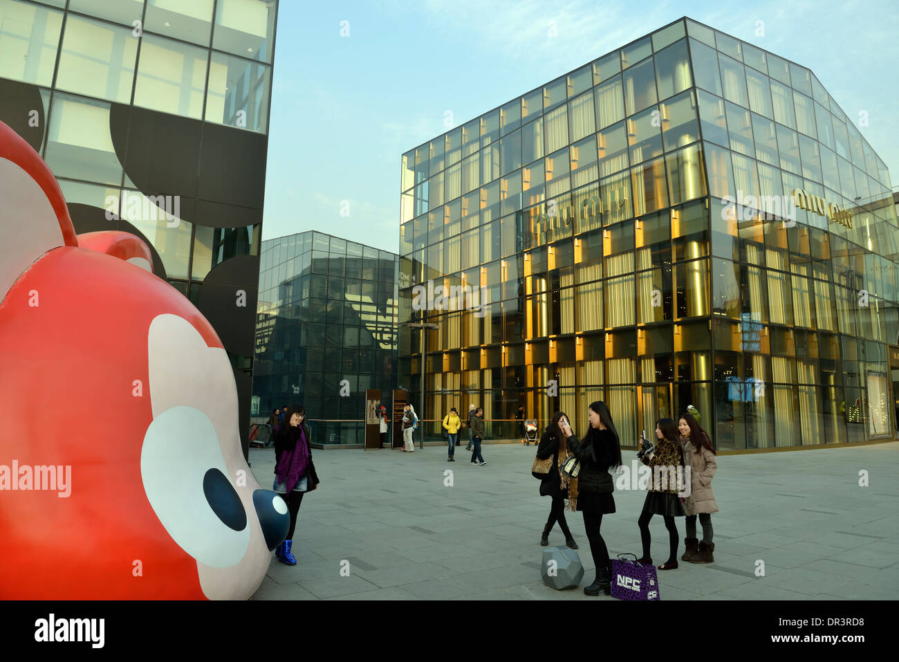 Taikoo Li Sanlitun Shopping & Stile di vita nel centro di Pechino, Cina. 2014 Foto Stock