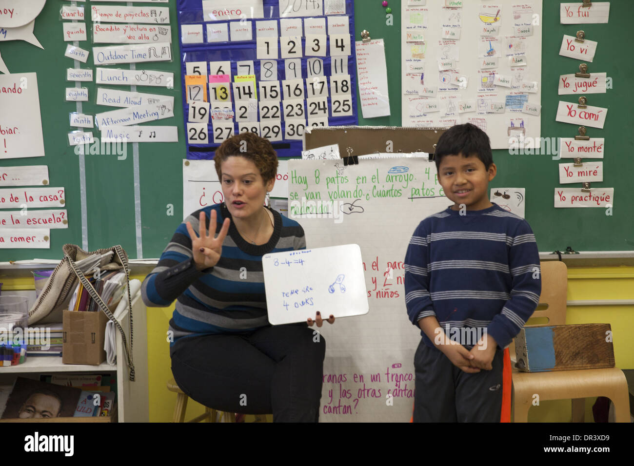 Bilingue (spagnolo e inglese) pubblica scuola elementare nella città di New York. Foto Stock