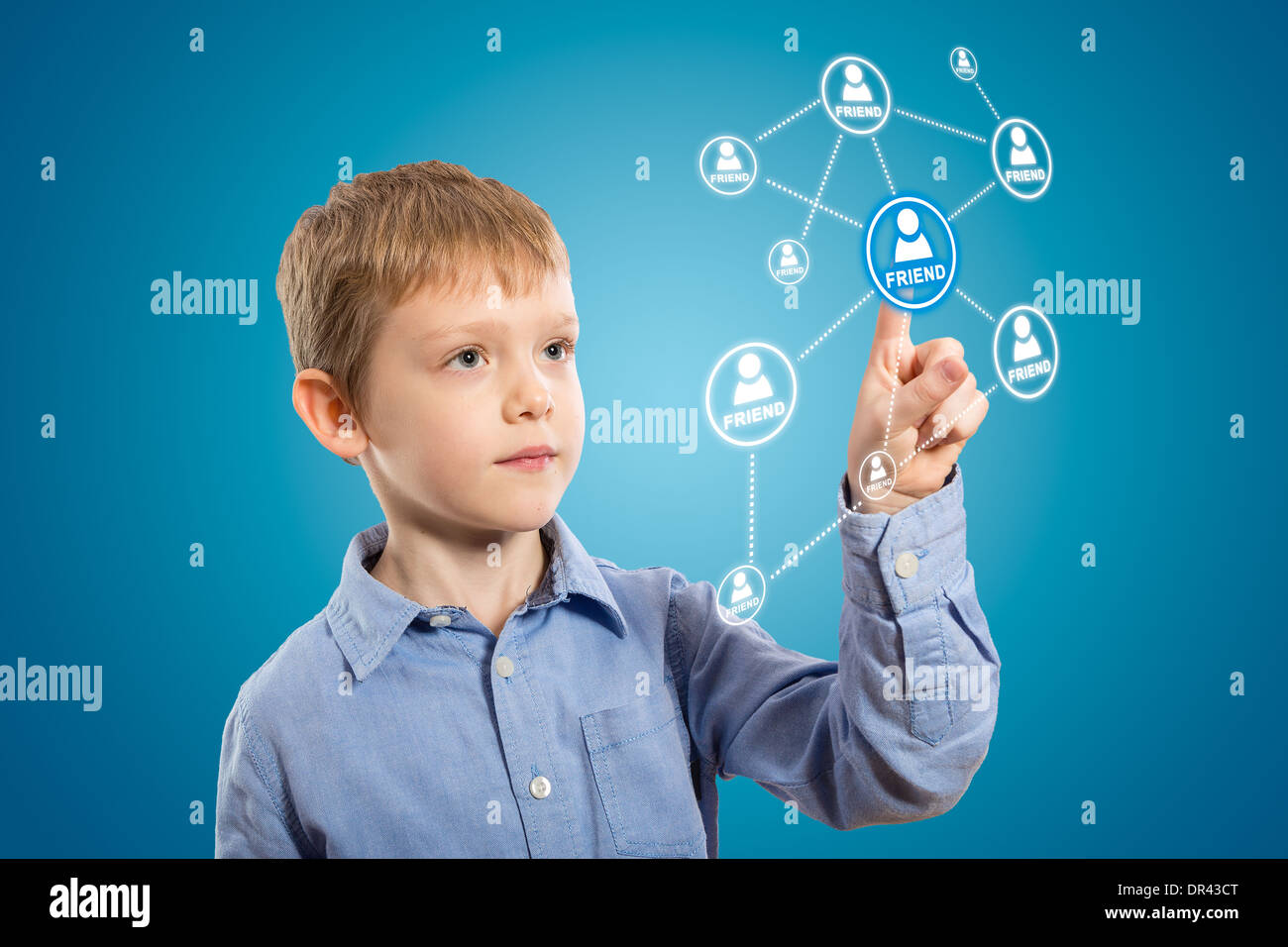 Bambino aggiunta di amici. Comunicazione aziendale. Foto Stock