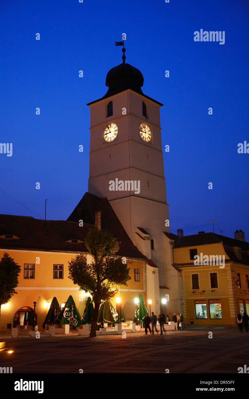 La torre del Consiglio da Piata Mare, Sibiu, Transilvania, Romania, Europa Foto Stock