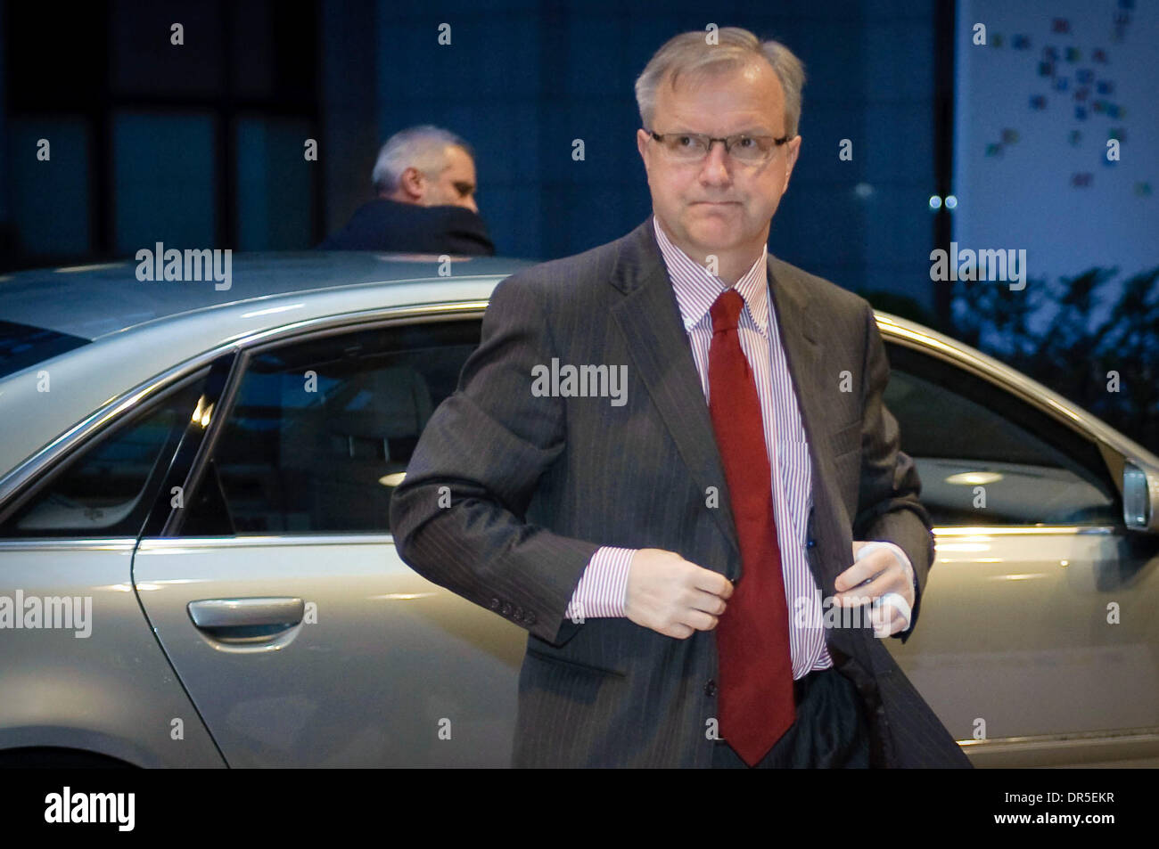 Mar 15, 2009 - Bruxelles, Belgio - Allargamento europeo Il Commissario Olli REHN arriva per una riunione della troika ministeriale UE con l'Egitto, la Giordania e l'Autorità palestinese a livello europeo la sede del Consiglio a Bruxelles, in Belgio. Presidenza ceca chiamato la cena di lavoro per discutere la situazione attuale nei territori palestinesi e del ruolo dell'Egitto di mediazione in Medio Oriente Foto Stock