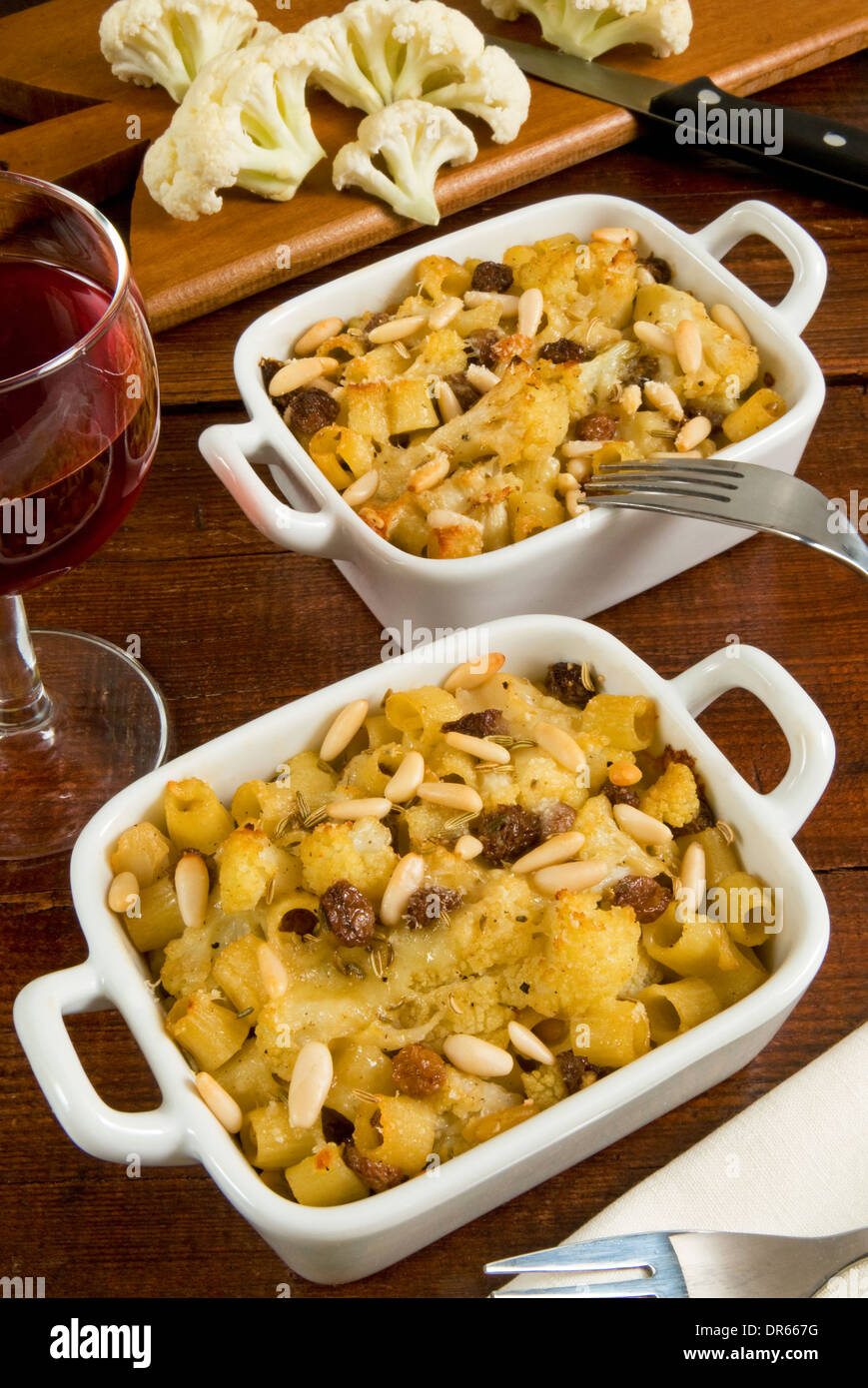 Pasta gratinata con i cavolfiori Foto Stock