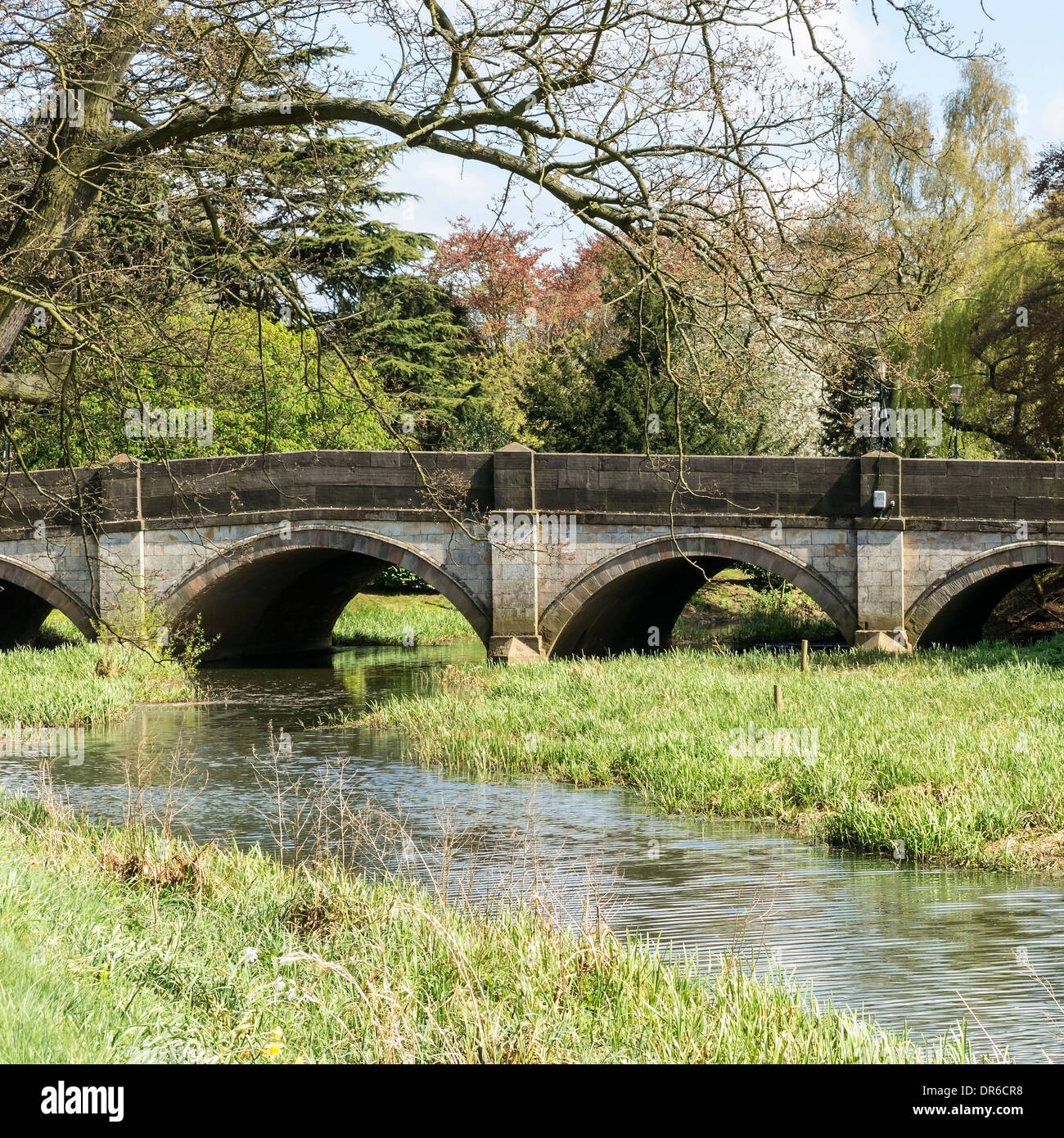 Gli archi in pietra di Lady Wilton ponte sopra il fiume occhio, melton mowbray, leicestershire, Inghilterra, Regno Unito. Foto Stock