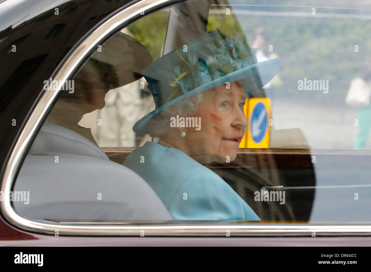 La Gran Bretagna è la Regina Elisabetta II visita BBC Foto Stock