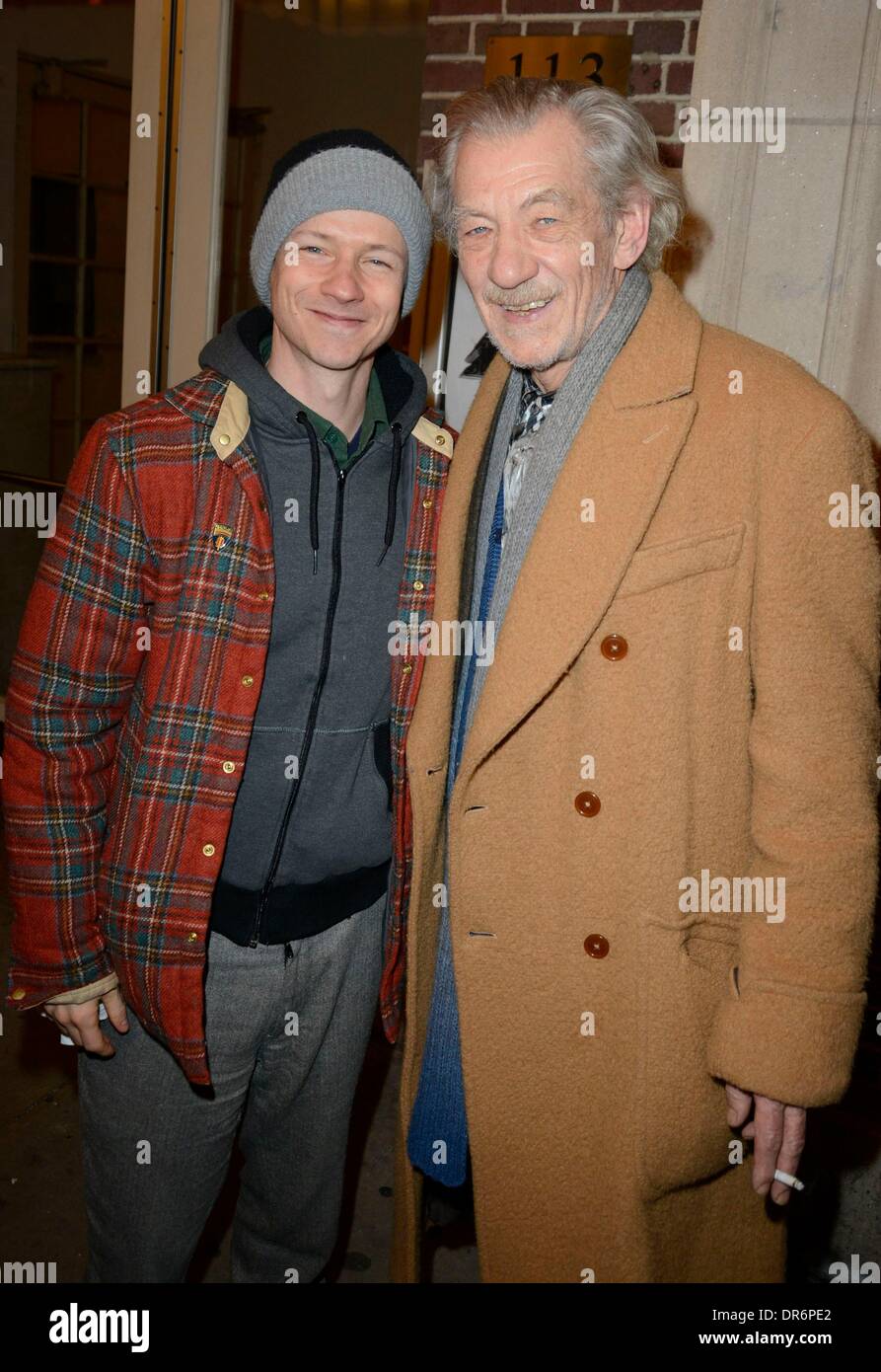 New York, NY, STATI UNITI D'AMERICA. Xx gen, 2014. John Cameron Mitchell, Sir Ian McKellen di presenze per i signori preferiscono le bionde: una serata intima con Carol Channing e Justin Vivian Bond, la Town Hall di New York, NY Gennaio 20, 2014. Credito: Derek Storm/Everett raccolta/Alamy Live News Foto Stock