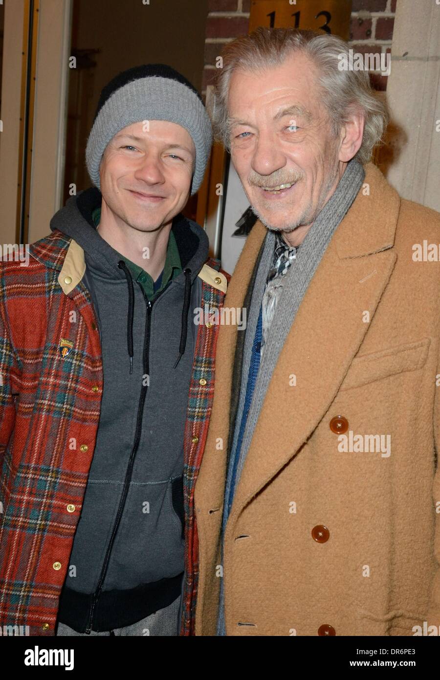 New York, NY, STATI UNITI D'AMERICA. Xx gen, 2014. John Cameron Mitchell, Sir Ian McKellen di presenze per i signori preferiscono le bionde: una serata intima con Carol Channing e Justin Vivian Bond, la Town Hall di New York, NY Gennaio 20, 2014. Credito: Derek Storm/Everett raccolta/Alamy Live News Foto Stock