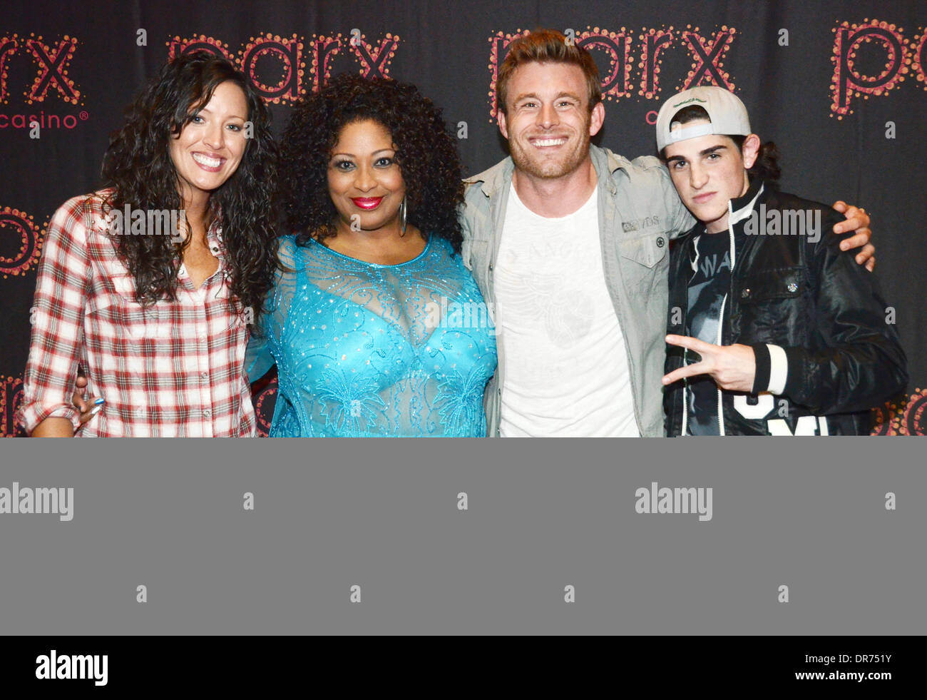 Karla Davis, Kim Yarbrough, Justin Hopkins, James Massone TV show 'Voce' assume la fase 360 presso il Casinò Parx Bensalem, Pennsylvania - 06.07.12 Foto Stock