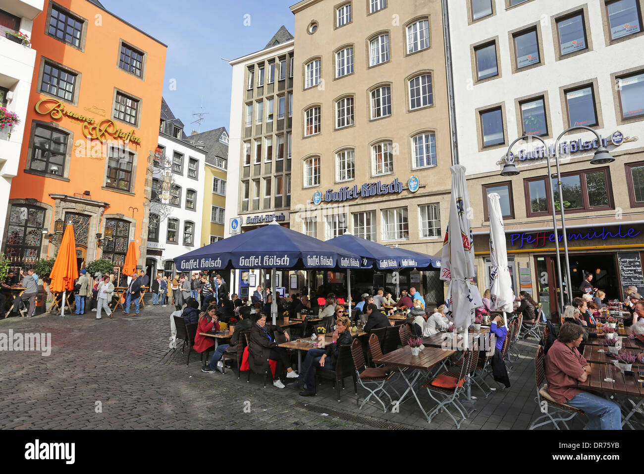 Germania Nord Rine-Westphalia, Colonia, street cafe a Heumarkt, parte della città vecchia Foto Stock