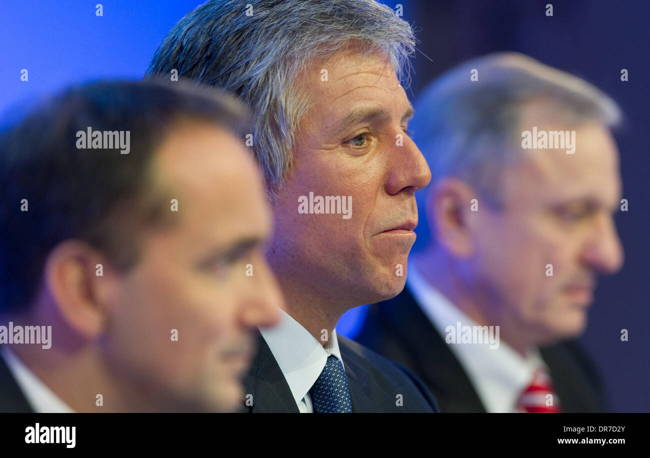 Walldorf, Germania. Xxi gen, 2014. CO-CEO della società di software SAP, Jim Hagemann Snabe (L-R) e Bill McDermott e SAP CFO di Werner Brandt sono illustrati in corrispondenza di SAP risultati annuali della conferenza stampa di Walldorf, Germania, 21 gennaio 2014. La società ha presentato i risultati annuali per l'ultimo anno fiscale. Foto: UWE ANSPACH/dpa/Alamy Live News Foto Stock