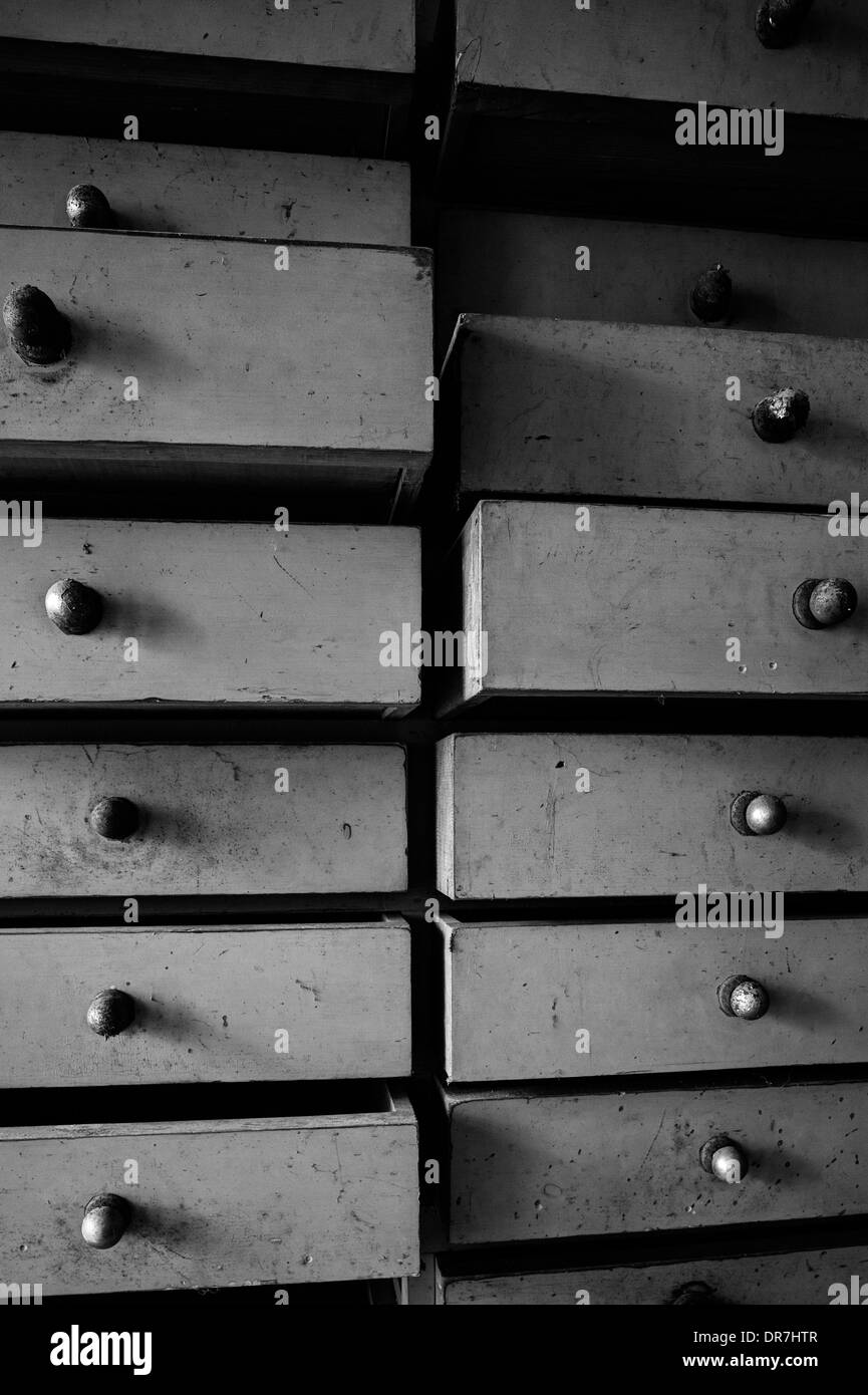 Vecchia cassettiera Foto Stock