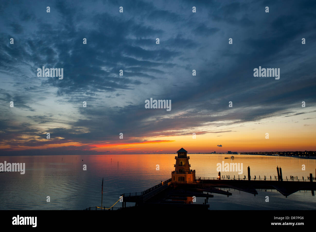 Stati Uniti Mississippi MS Biloxi tramonto sul Golfo del Messico coast Foto Stock