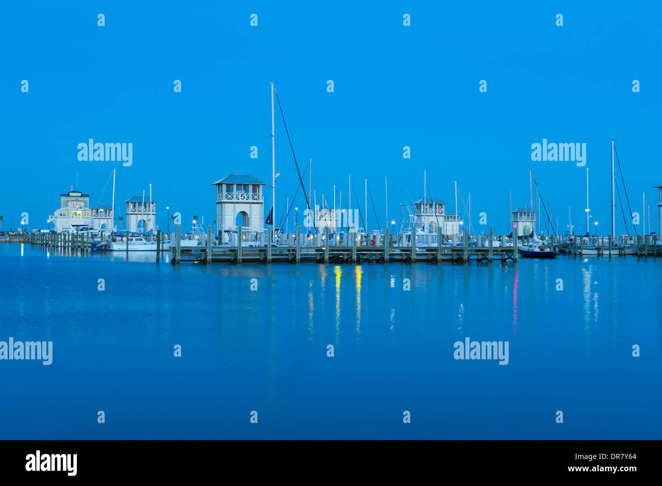 Stati Uniti Mississippi Gulfport MS di nuova costruzione marina post uragano Katrina gamberetti e imbarcazioni da diporto porto Foto Stock