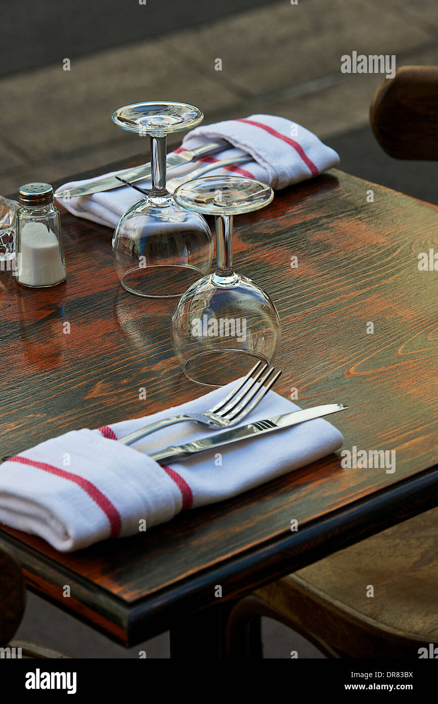 Ristorante impostazione tabella, Marsiglia, Francia Foto Stock