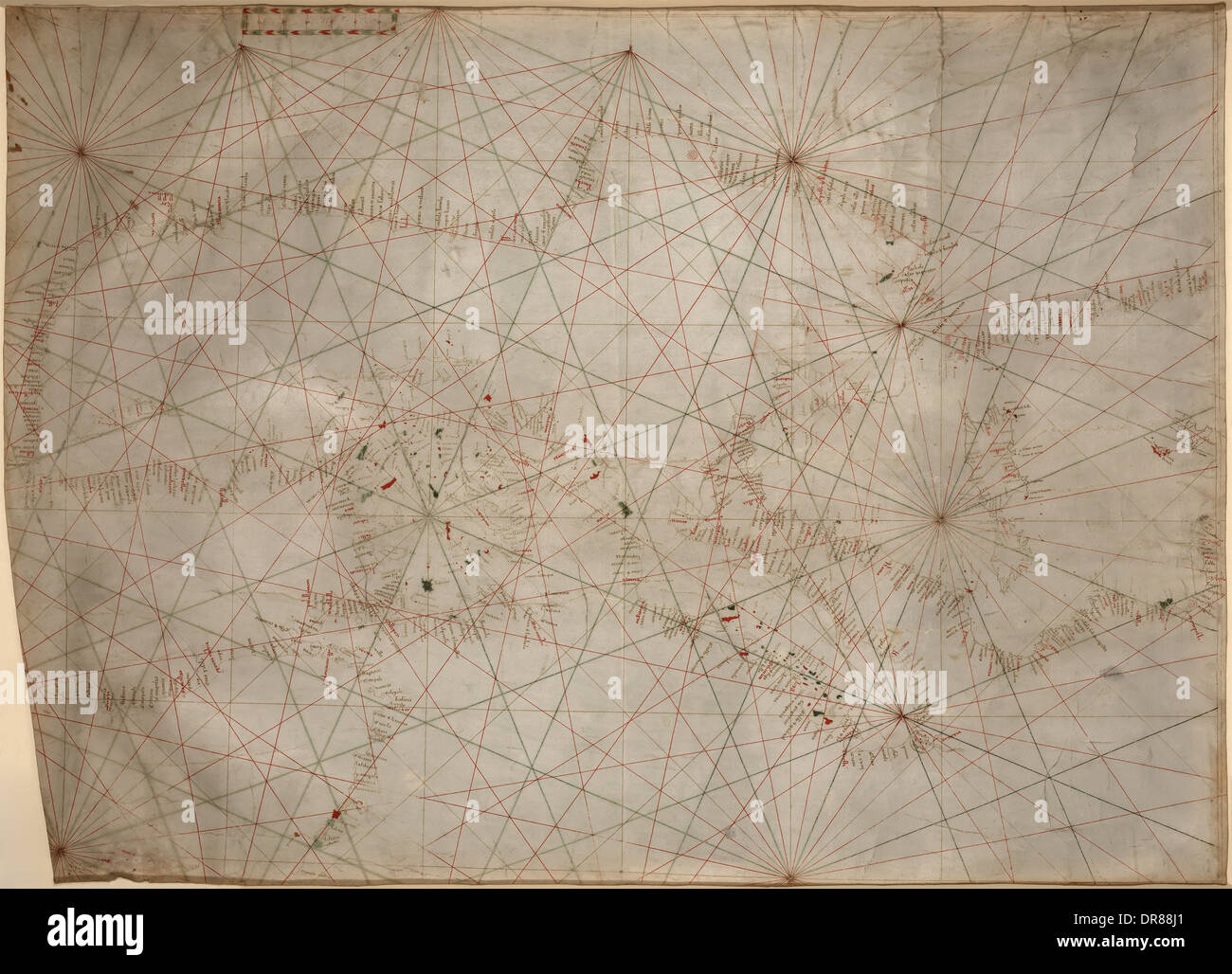 Carta nautica del Mediterraneo e Mar Nero circa 1320-1350 probabile da Genova, Italia. Disegnare a mano con penna e inchiostro su carta Vellum Foto Stock