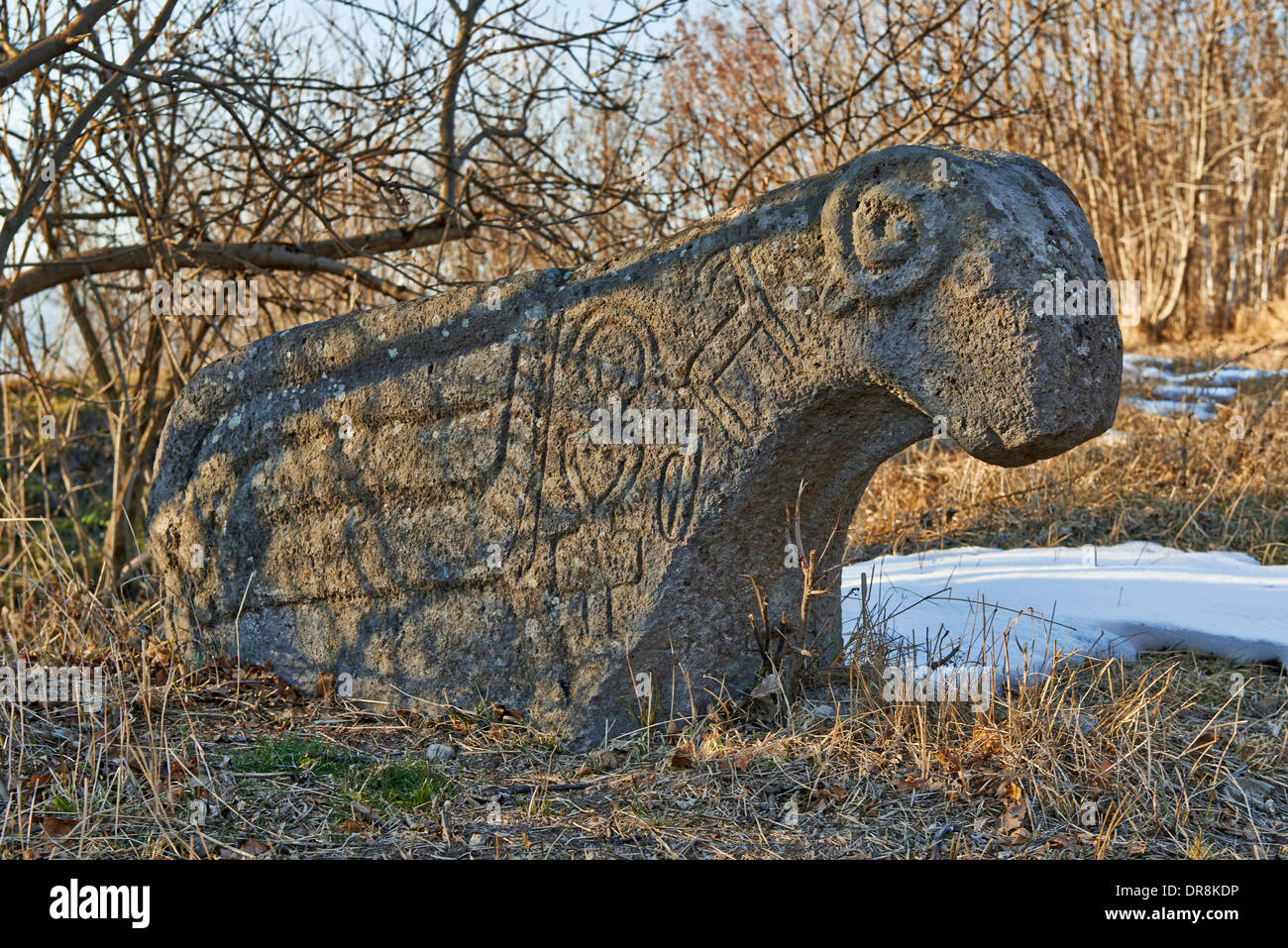 In pietra scolpita la figura a Dmanisi Sioni basilica e le rovine della fortezza medievale, Dmanisi, Kvemo Kartli, Georgia Foto Stock