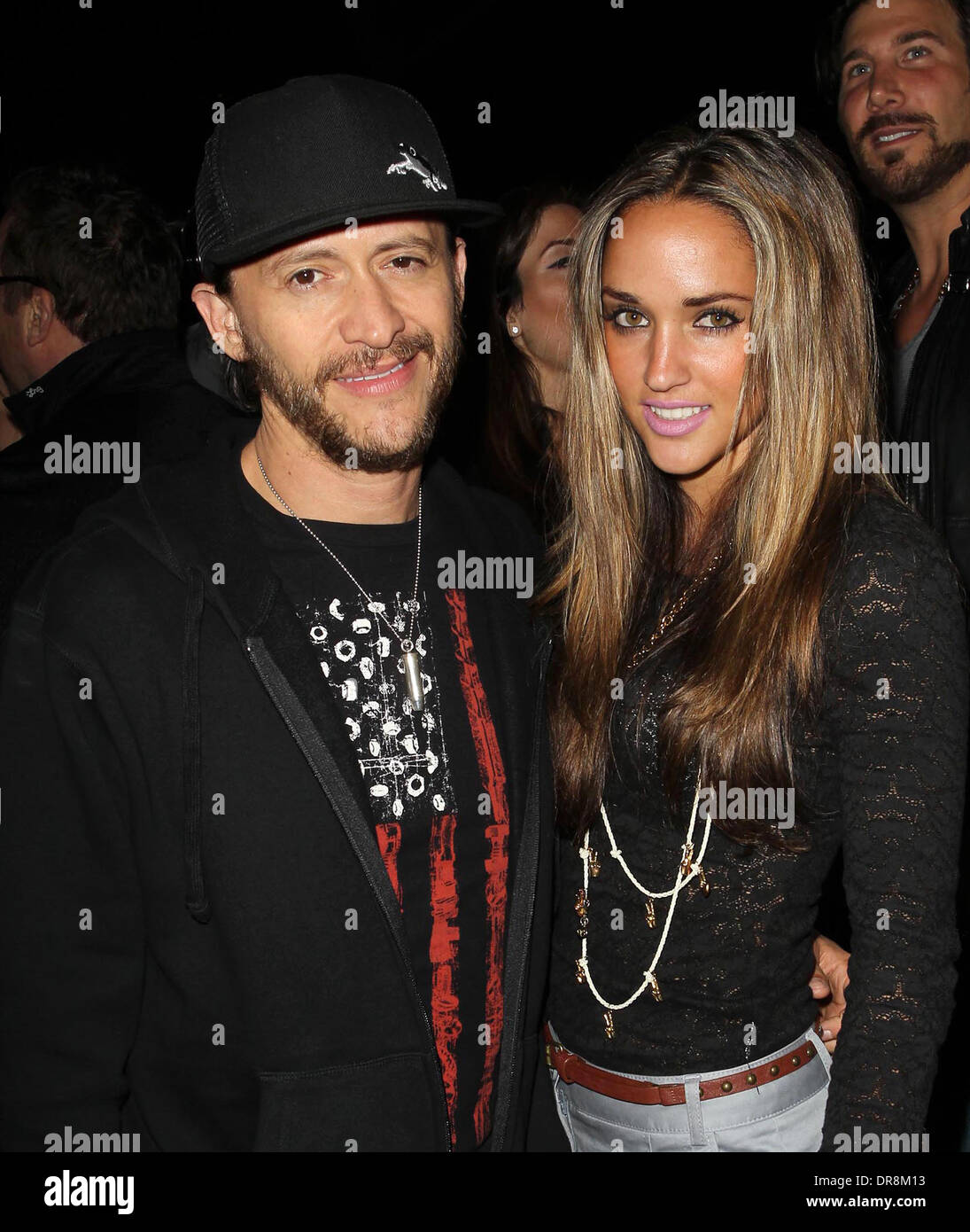 Clifton Collins Jr e la Fidanzata Megan Ozurovich Elysium Industry presenta il Los Angeles "Sunset Strip' Premiere e After Party tenuto a esca Discoteca Hollywood, California - 19.06.12 Foto Stock