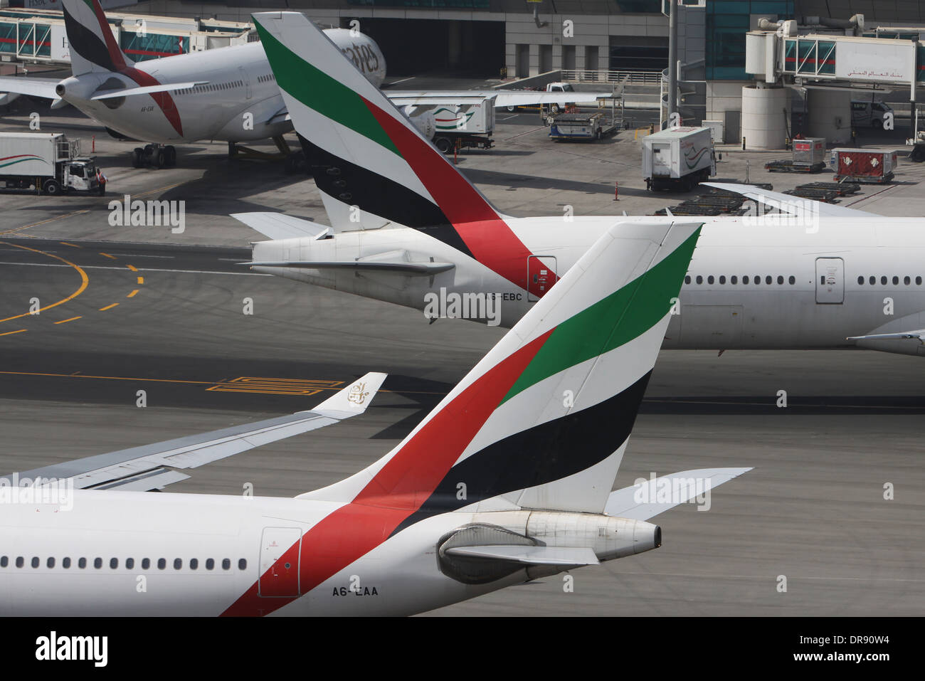 Emirates Airlines presso la loro casa, aeroporto di Dubai Foto Stock