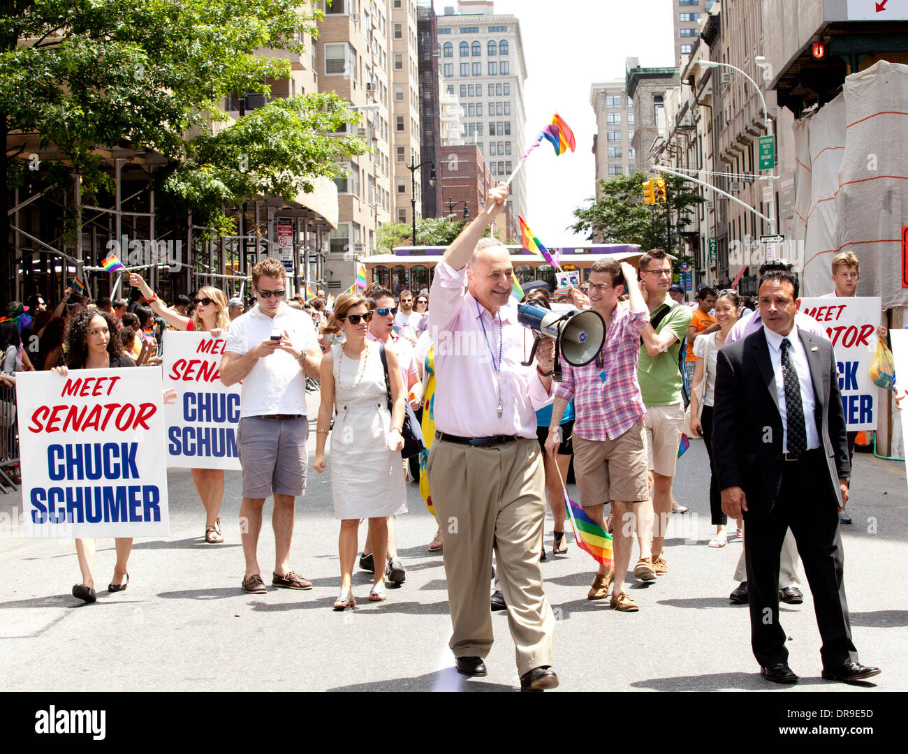Chuck Schumer patrimonio di orgoglio 2012 NYC Marzo Fifth Avenue, New York il 24 giugno 2012 Foto Stock